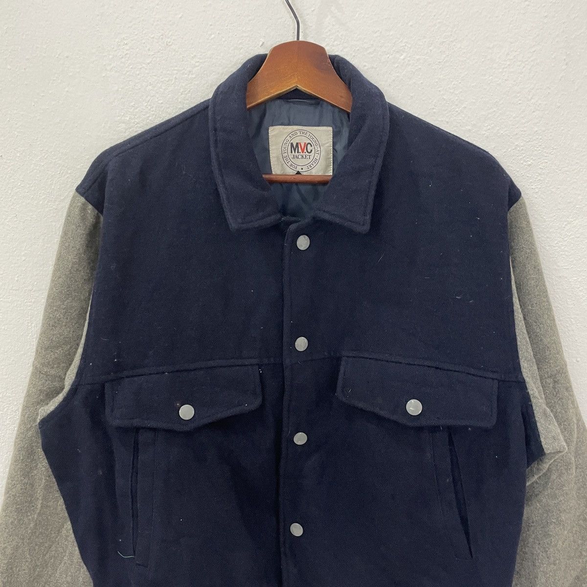 Other Vintage MV Club Big Logo Varsity Jacket Size US L / EU 52-54 / 3 - 9 Thumbnail