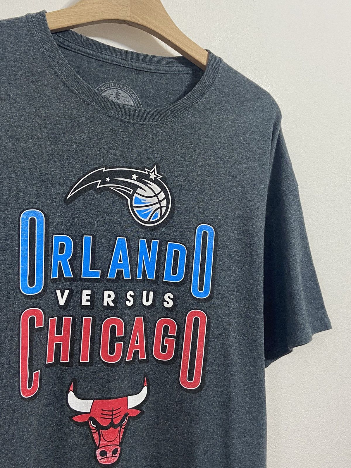 NBA × Versus × Vintage Vintage Shirt Orlando Versus Chicago Size US XL / EU 56 / 4 - 4 Thumbnail