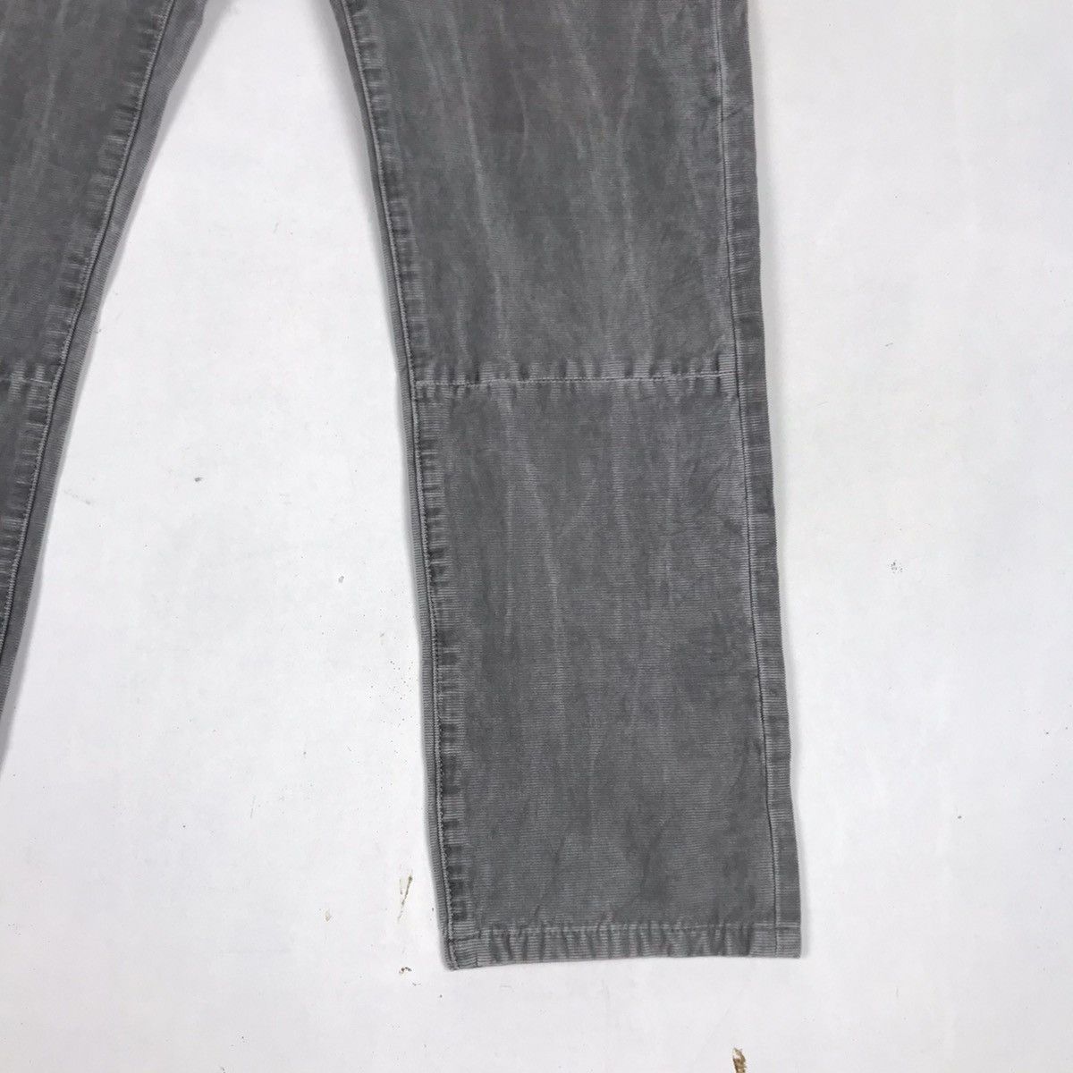 Jun Takahashi × Undercover × Uniqlo Uniqlo Undercover by Jun Takahashi Cropped Corduroy Pants Size US 31 - 7 Thumbnail
