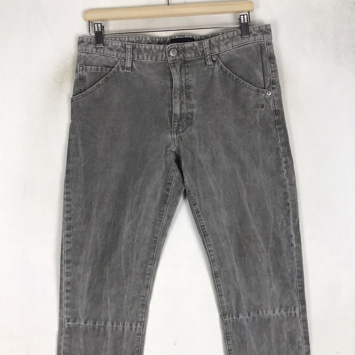 Jun Takahashi × Undercover × Uniqlo Uniqlo Undercover by Jun Takahashi Cropped Corduroy Pants Size US 31 - 3 Thumbnail