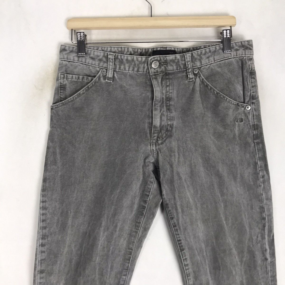 Jun Takahashi × Undercover × Uniqlo Uniqlo Undercover by Jun Takahashi Cropped Corduroy Pants Size US 31 - 8 Thumbnail