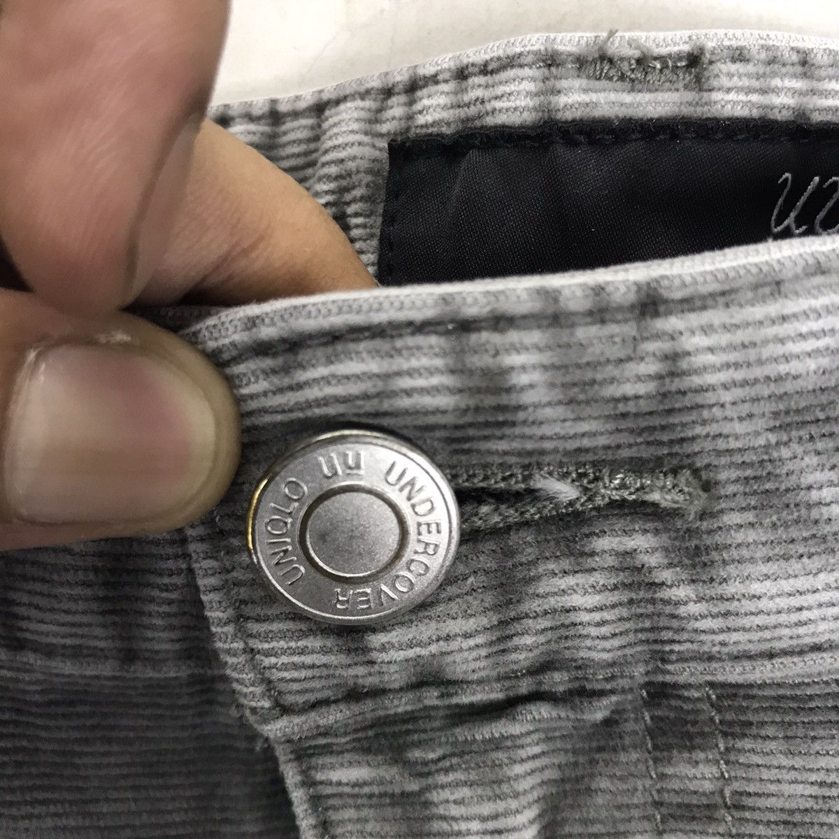 Jun Takahashi × Undercover × Uniqlo Uniqlo Undercover by Jun Takahashi Cropped Corduroy Pants Size US 31 - 12 Thumbnail