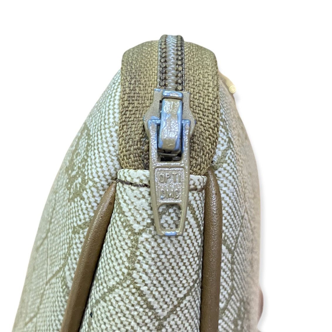 Dior VINTAGE CHRISTIAN DIOR HONEYCOMB COATED CANVAS CLUTCH BAG Size ONE SIZE - 9 Thumbnail