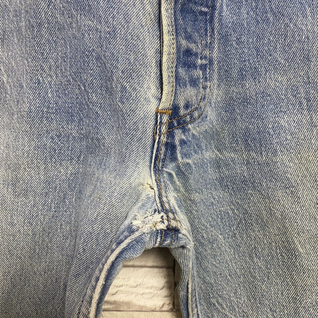 Levi's Vintage Levis 501xx Distressed Jeans 31x32 Made in USA Size US 31 - 7 Thumbnail