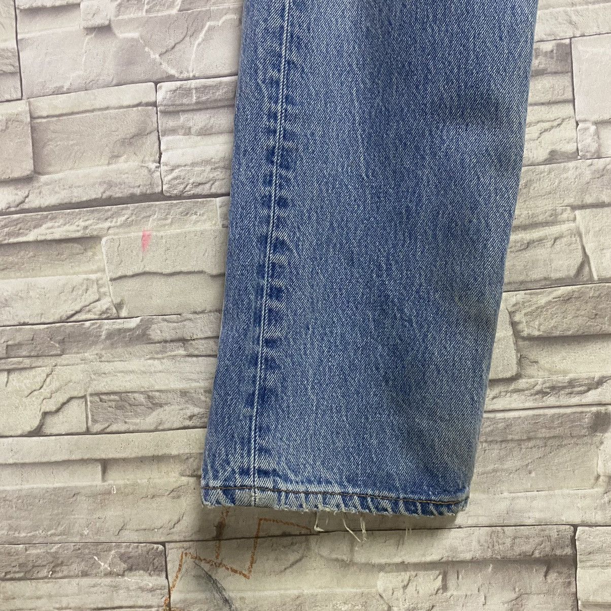 Levi's Vintage Levis 501xx Distressed Jeans 31x32 Made in USA Size US 31 - 10 Thumbnail