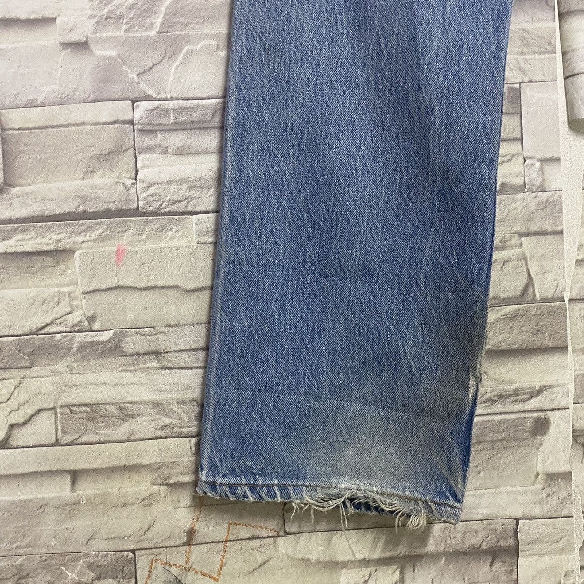 Levi's Vintage Levis 501xx Distressed Jeans 31x32 Made in USA Size US 31 - 16 Thumbnail