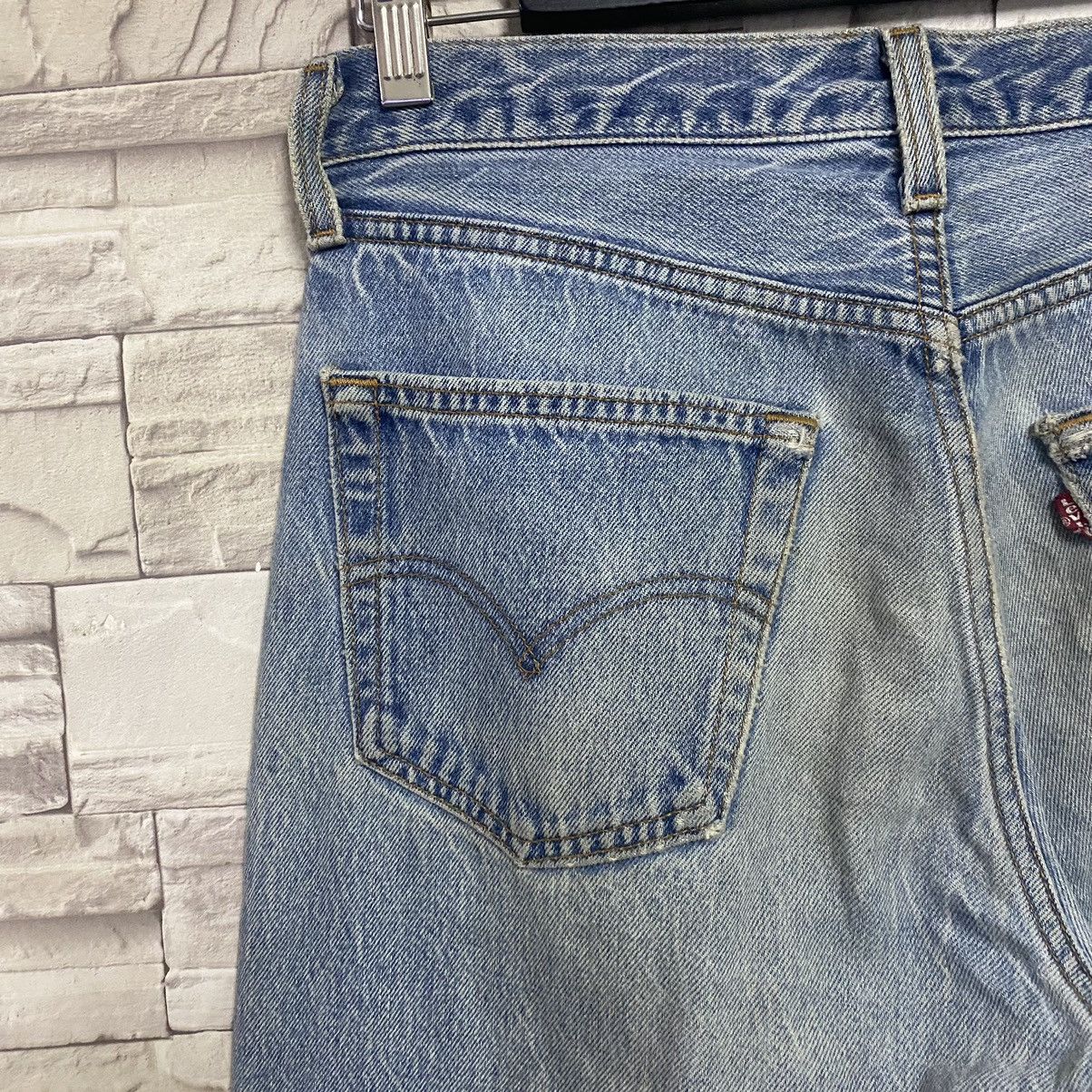 Levi's Vintage Levis 501xx Distressed Jeans 31x32 Made in USA Size US 31 - 14 Thumbnail