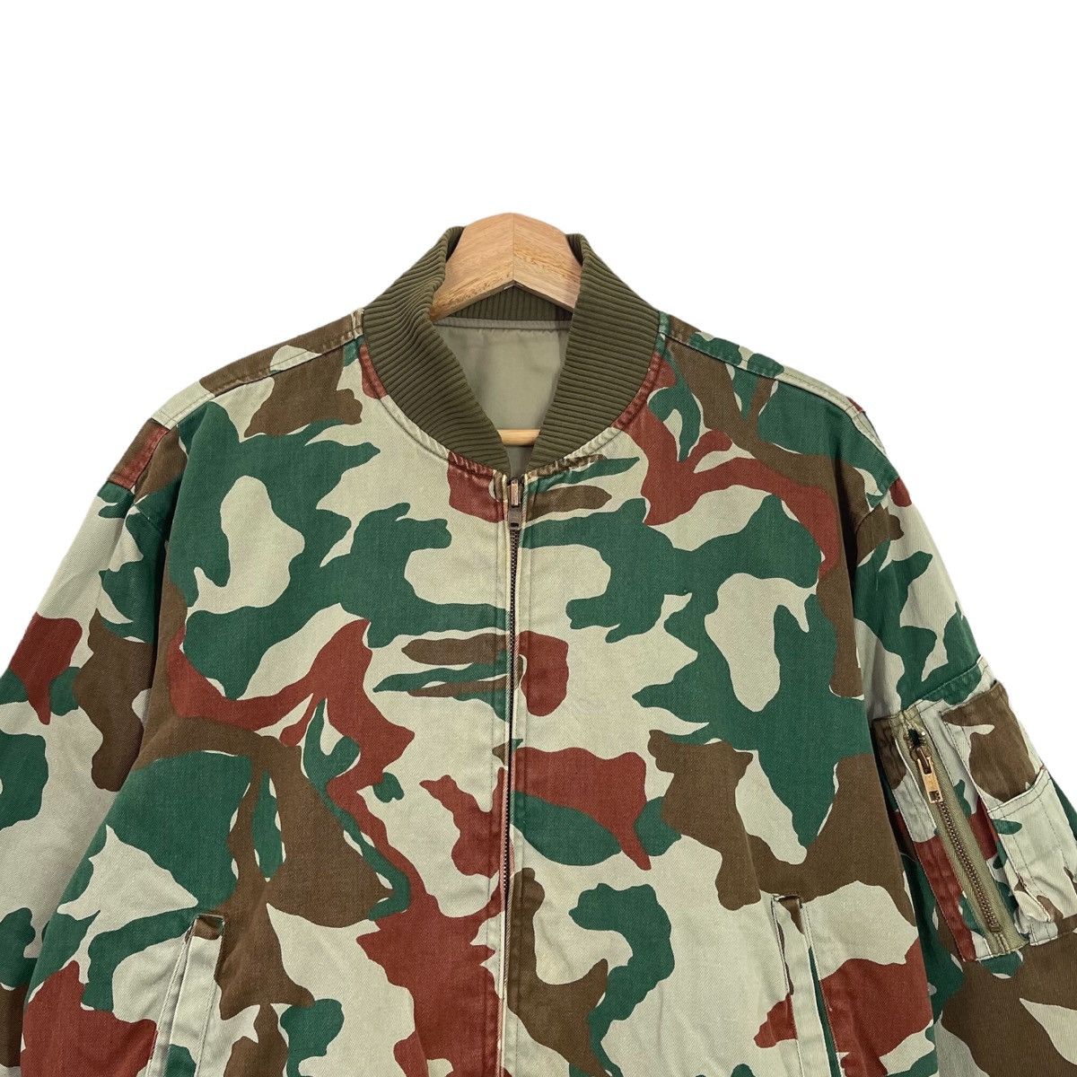 Vintage Vintage Army Style Jacket Riversible Army Jacket Size M Size US M / EU 48-50 / 2 - 2 Thumbnail
