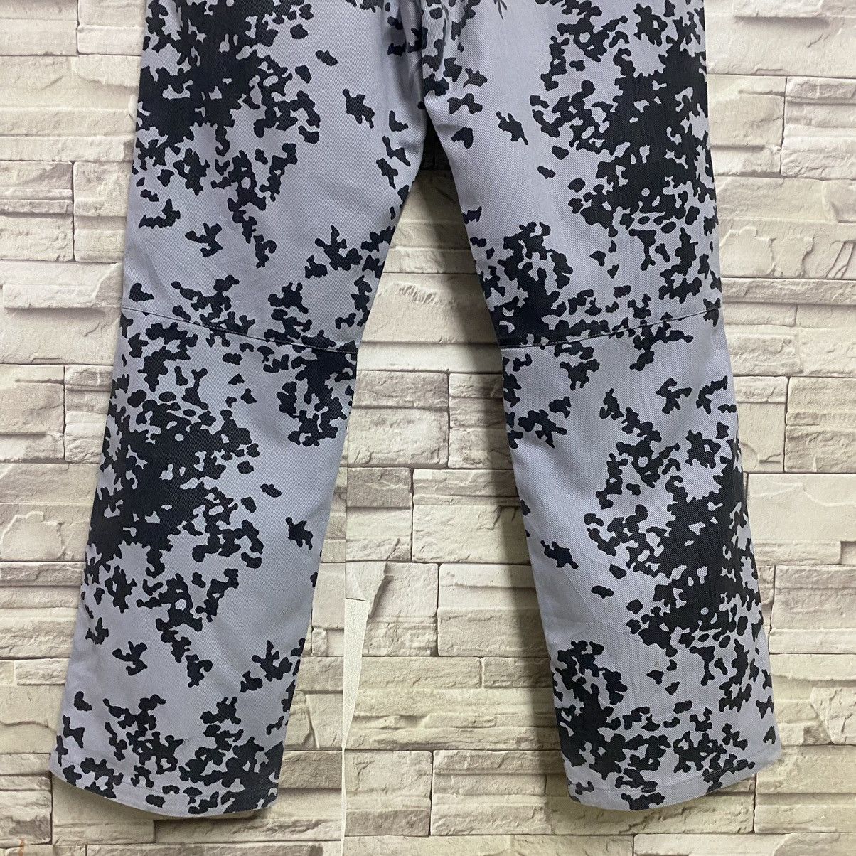No Future NO FUTURE Camo Pants Size US 27 - 9 Thumbnail