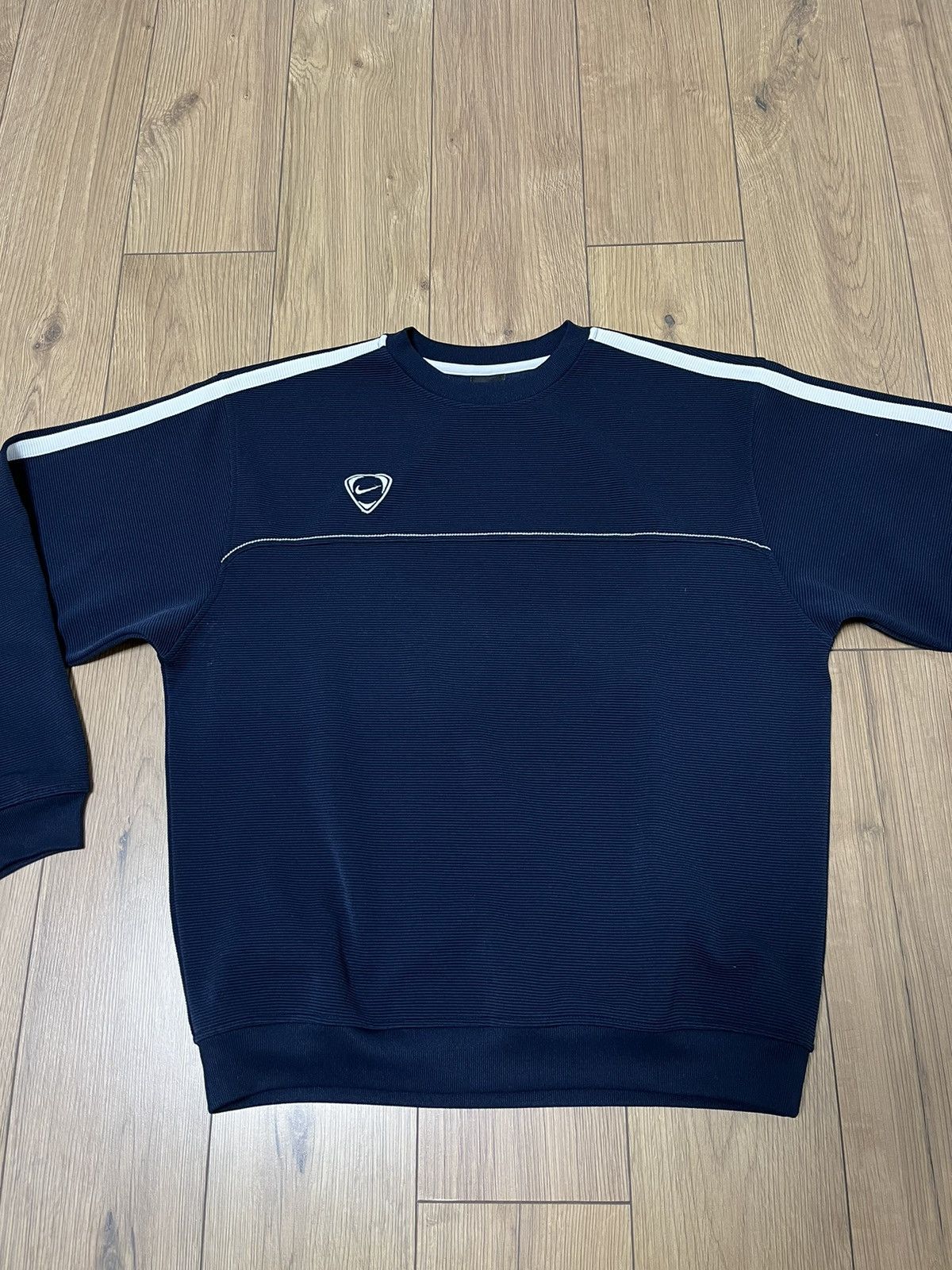 Nike × Vintage Nike Vintage Swoosh Logo Sweatshirt Size US M / EU 48-50 / 2 - 2 Thumbnail