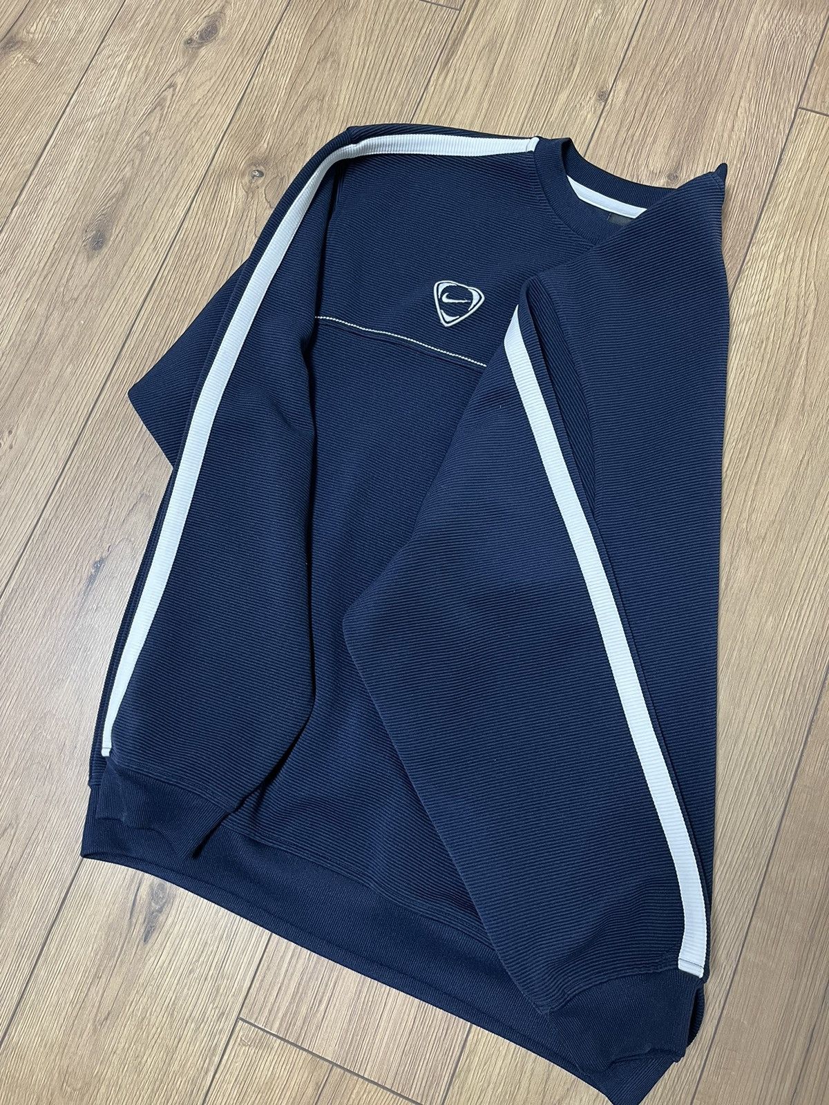 Nike × Vintage Nike Vintage Swoosh Logo Sweatshirt Size US M / EU 48-50 / 2 - 6 Thumbnail