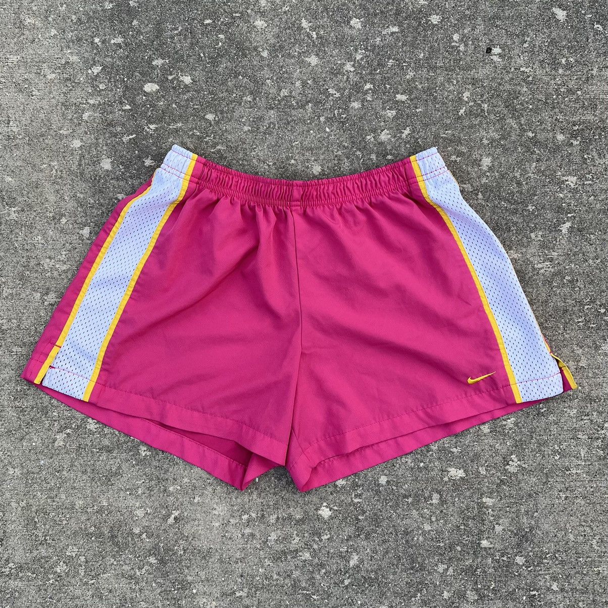 Nike ACG Shorts, Men's Size S polyester Beige type Vintage Second Hand