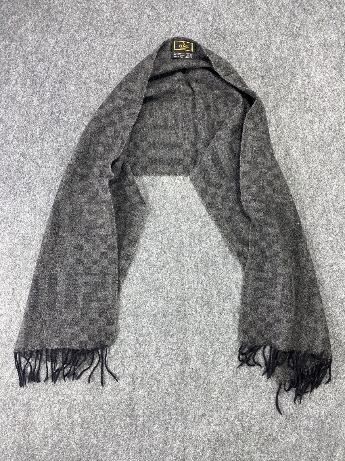 Fendi FENDI MONOGRAM Scarf/Muffler -T036 Size ONE SIZE - 3 Thumbnail