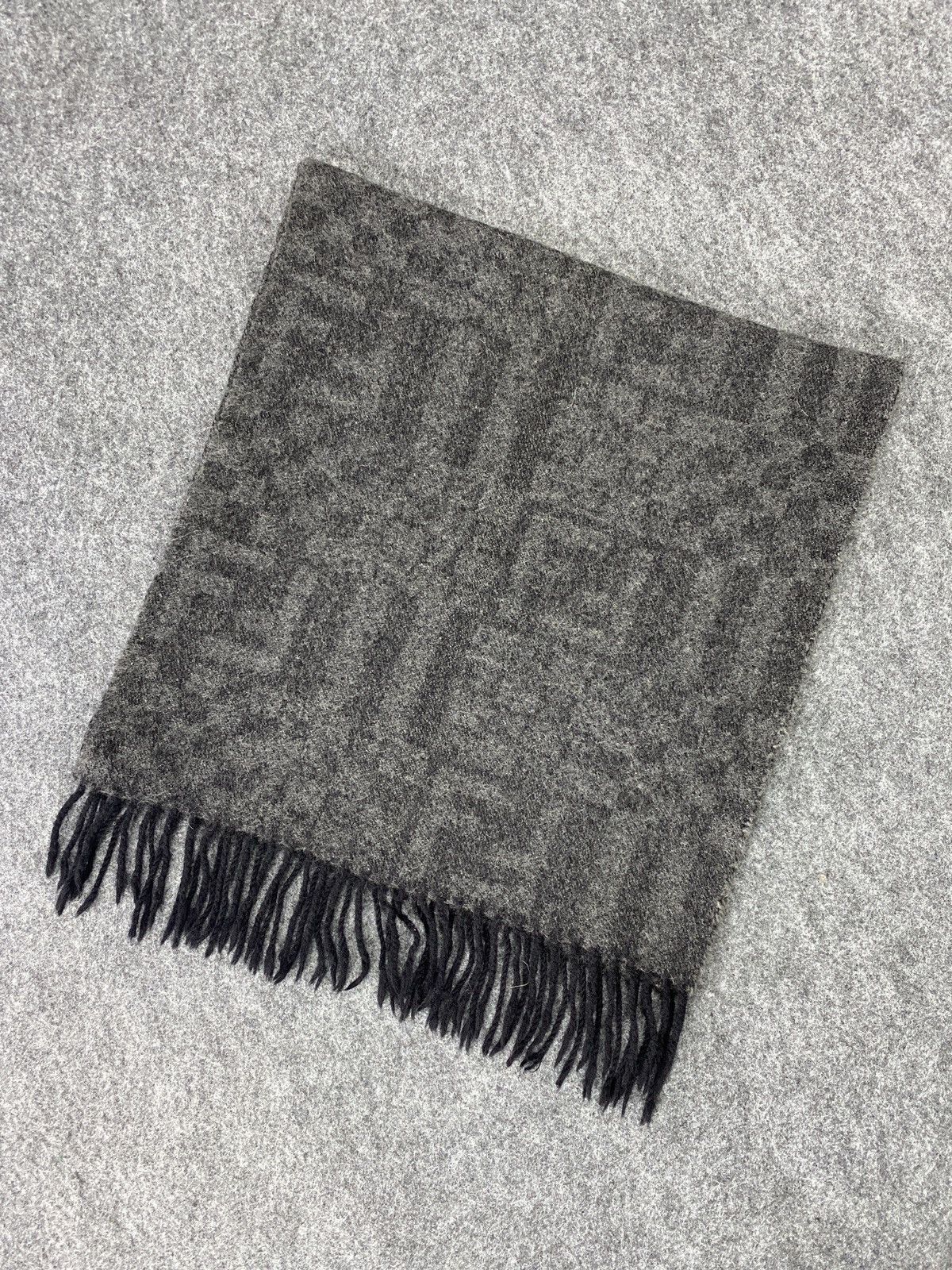 Fendi FENDI MONOGRAM Scarf/Muffler -T036 Size ONE SIZE - 4 Thumbnail