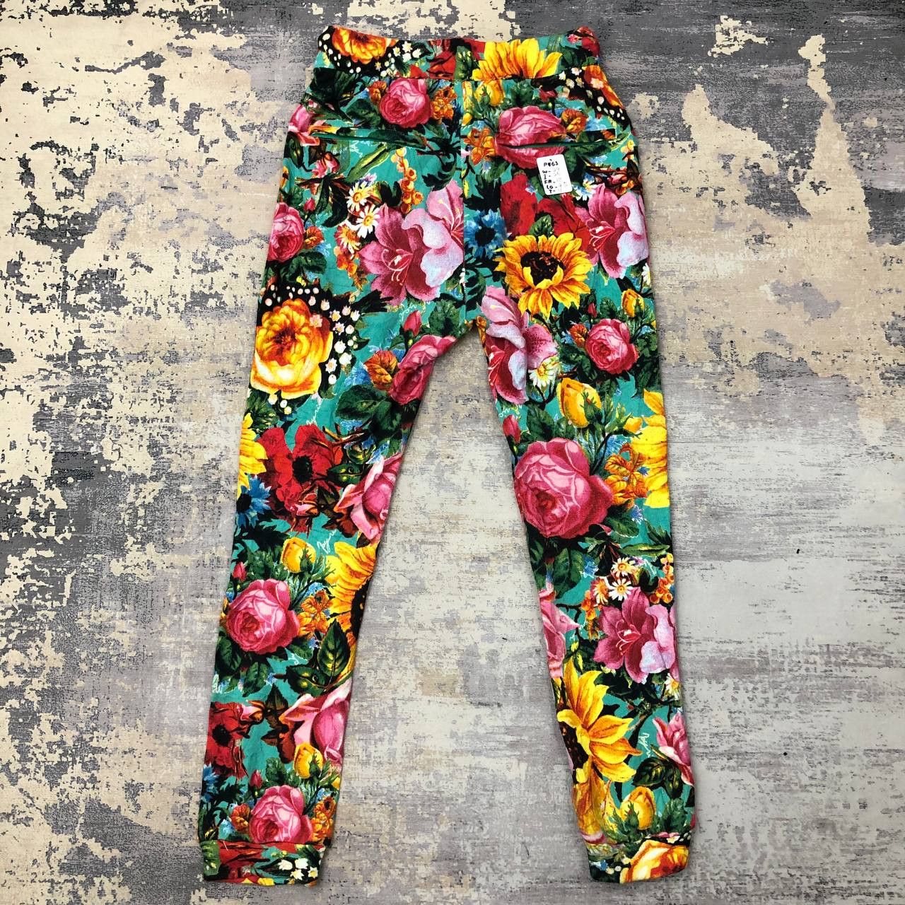 Joyrich P463 JOYRICH FULLPRINT FLOWER MOTIF SWEATPANTS Size US 29 - 2 Thumbnail