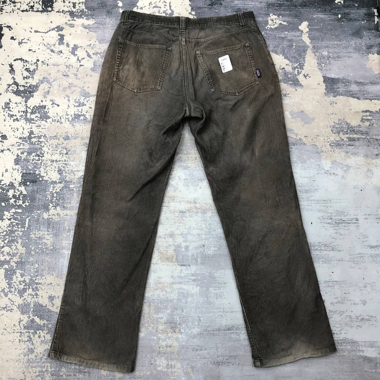 Patagonia P457 PATAGONIA x ORGANIC COTTON CORDUROY JEANS Size US 34 / EU 50 - 2 Thumbnail