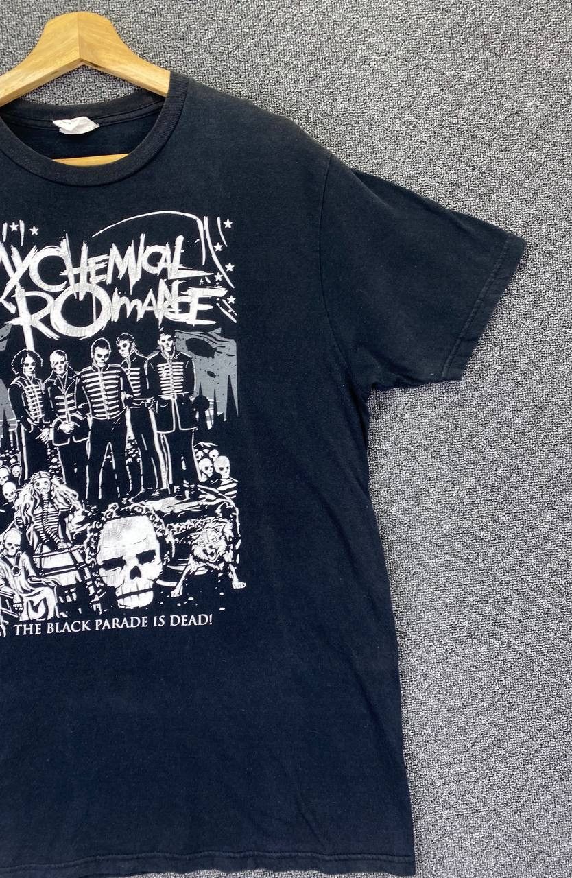 Band Tees Vintage My Chemicals Romance The Black Parade Is Dead Tee Size US L / EU 52-54 / 3 - 3 Thumbnail