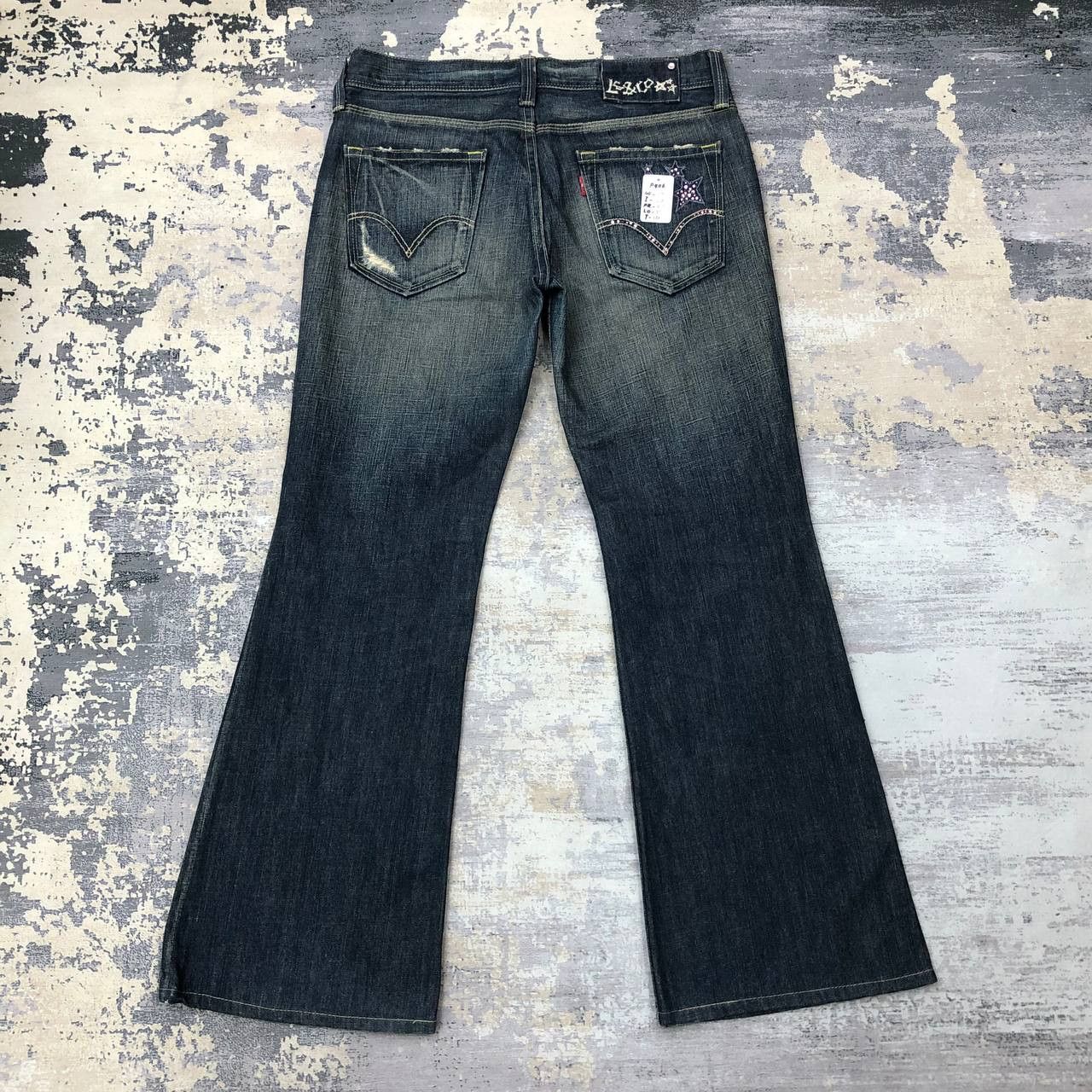 Levi's P406 LEVI'S LADY STYLE FLARED JEANS Size 33" - 1 Thumbnail