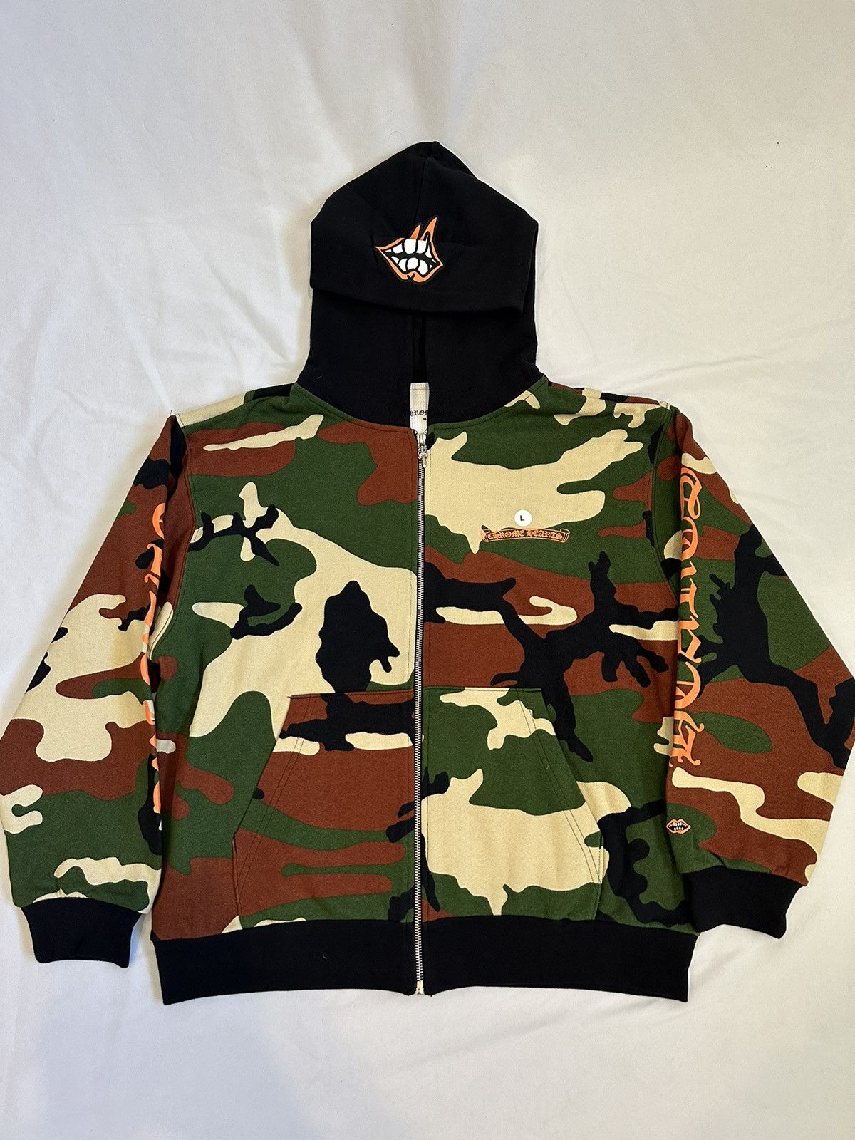 Camo Bottom Heart Tee Men main image 1