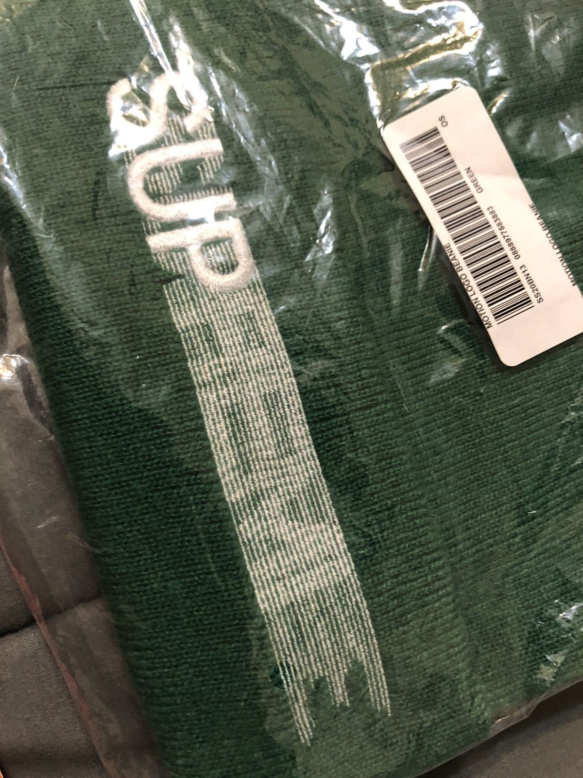 Supreme Supreme “Motion Logo Beanie” in Green - OS - Deadstock 🧢 Size ONE SIZE - 4 Thumbnail