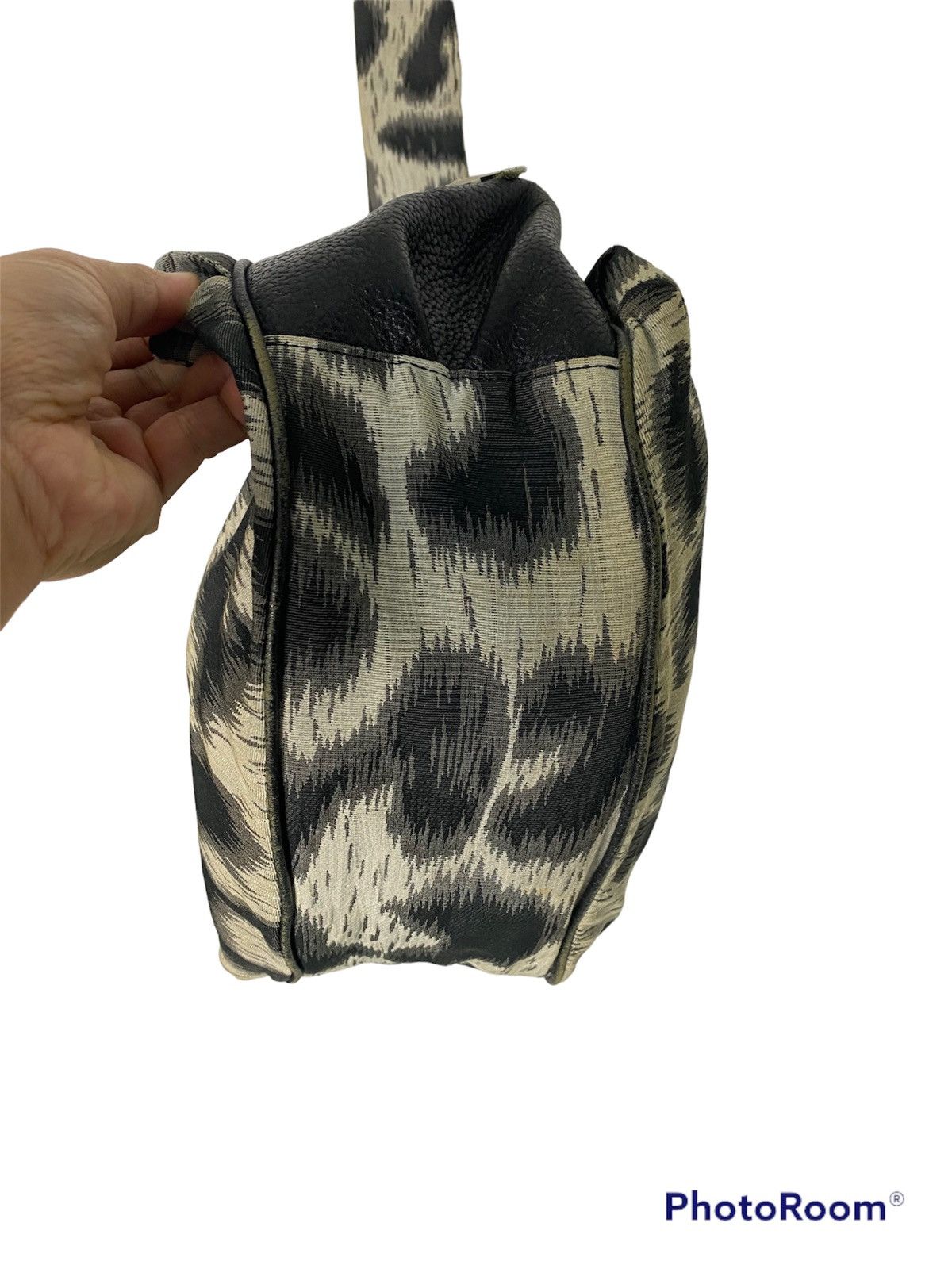 Vivienne Westwood 💥Last Drop💥Viviene Westwood Abstract Printed Bag Size ONE SIZE - 4 Thumbnail