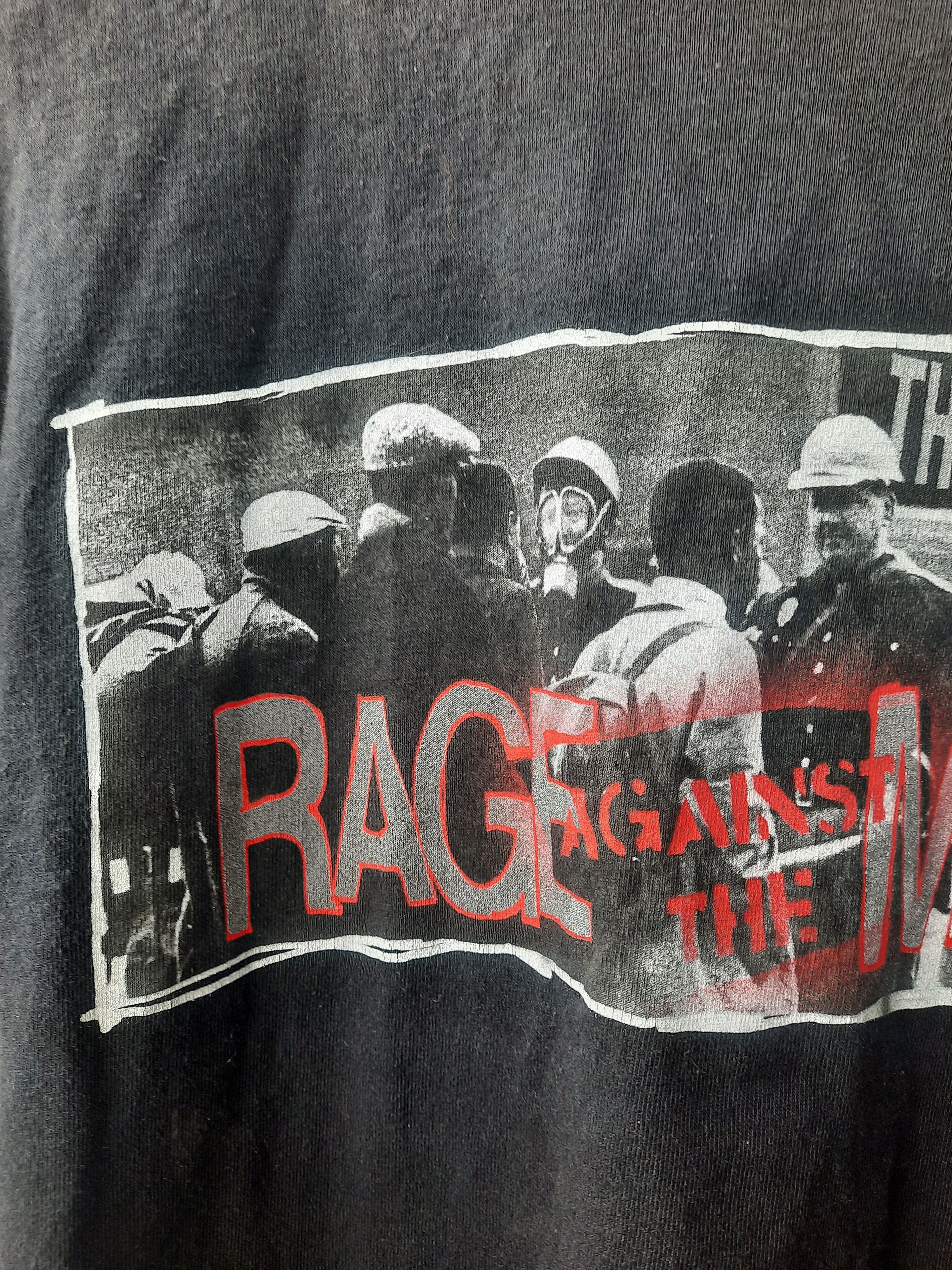 Band Tees 2000 Rage Against The Machine Battle of Los Angeles Tee Size US M / EU 48-50 / 2 - 3 Thumbnail