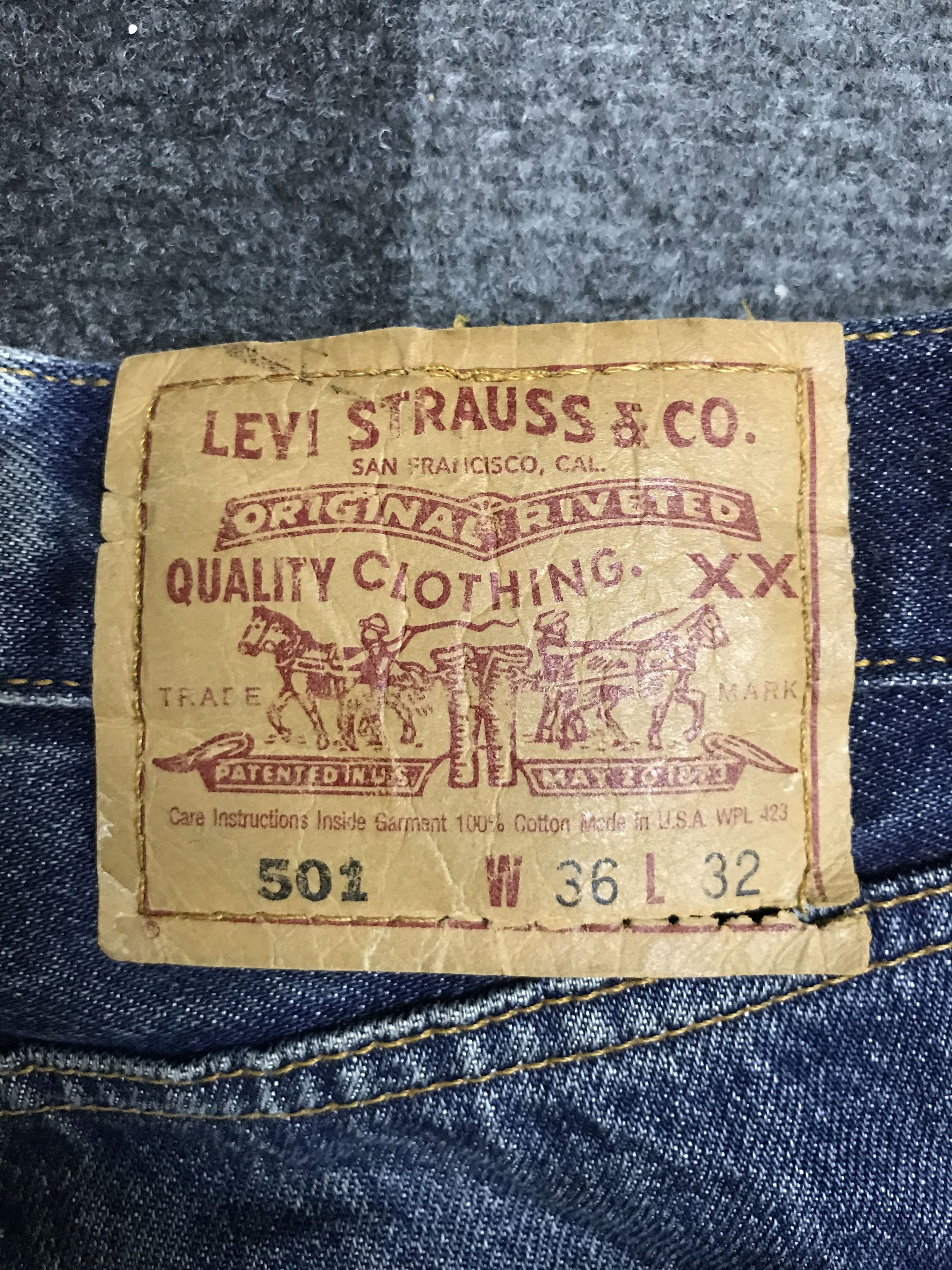 Levi's VL176- Vintage Levis 501 Blue Wash Jeans Size US 35 - 16 Thumbnail