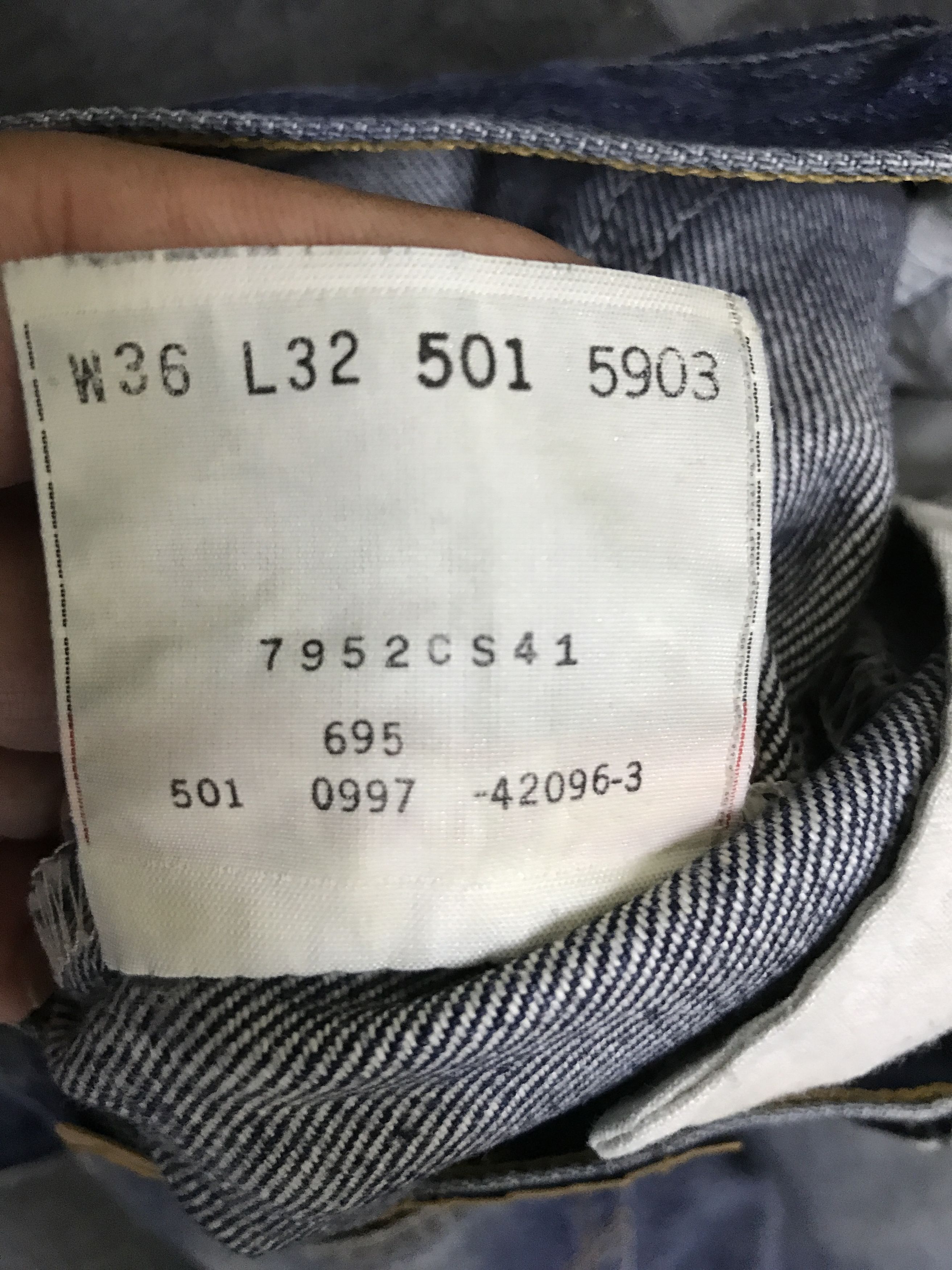 Levi's VL176- Vintage Levis 501 Blue Wash Jeans Size US 35 - 19 Thumbnail