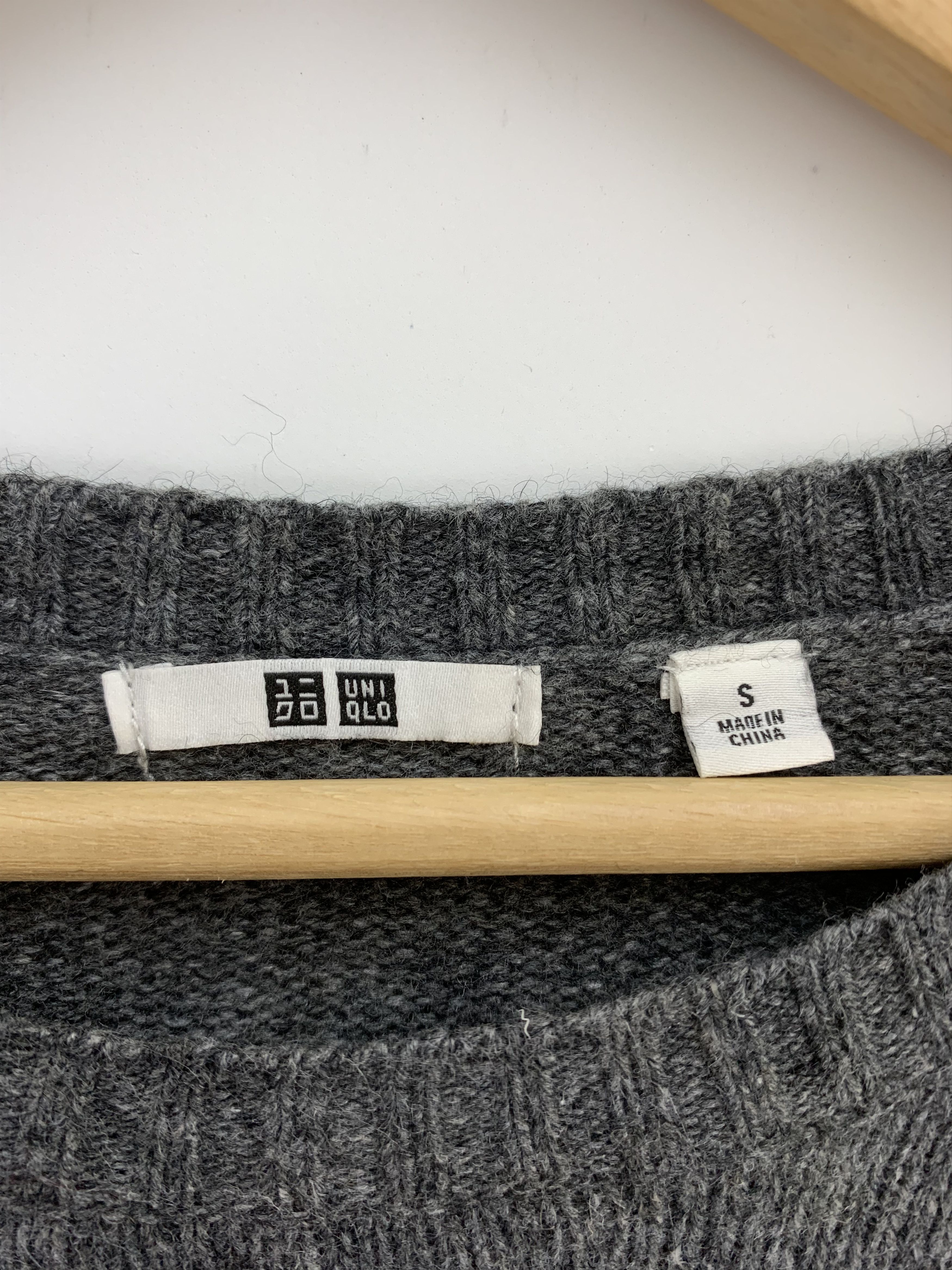Japanese Brand Uniqlo Wool Knitwear Sweater Long Sleeve Size S / US 4 / IT 40 - 4 Thumbnail