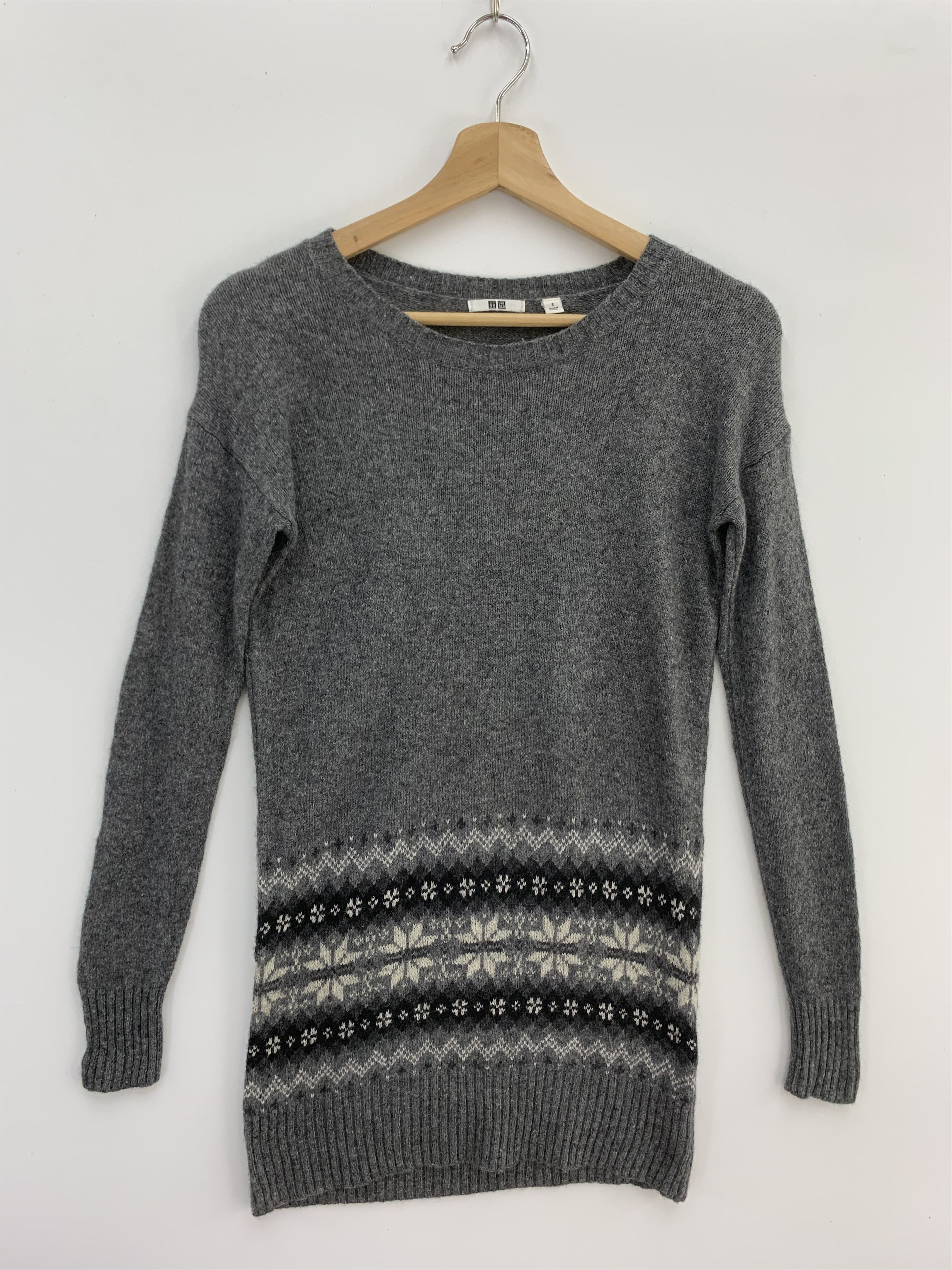 Japanese Brand Uniqlo Wool Knitwear Sweater Long Sleeve Size S / US 4 / IT 40 - 1 Thumbnail
