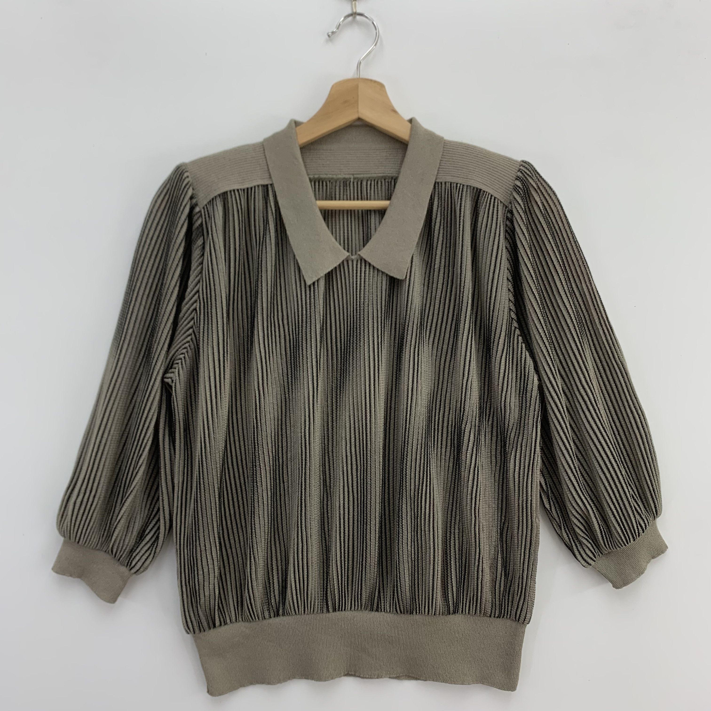 Japanese Brand Vintage Wool Knit Shirt Knitwear Pullover Size M / US 6-8 / IT 42-44 - 1 Thumbnail
