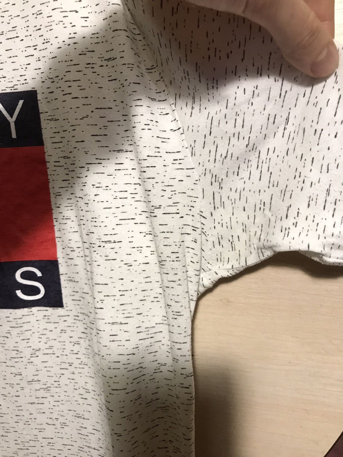 Tommy Hilfiger × Vintage Vintage Tommy Hilfiger streetwear tee Size US L / EU 52-54 / 3 - 5 Thumbnail