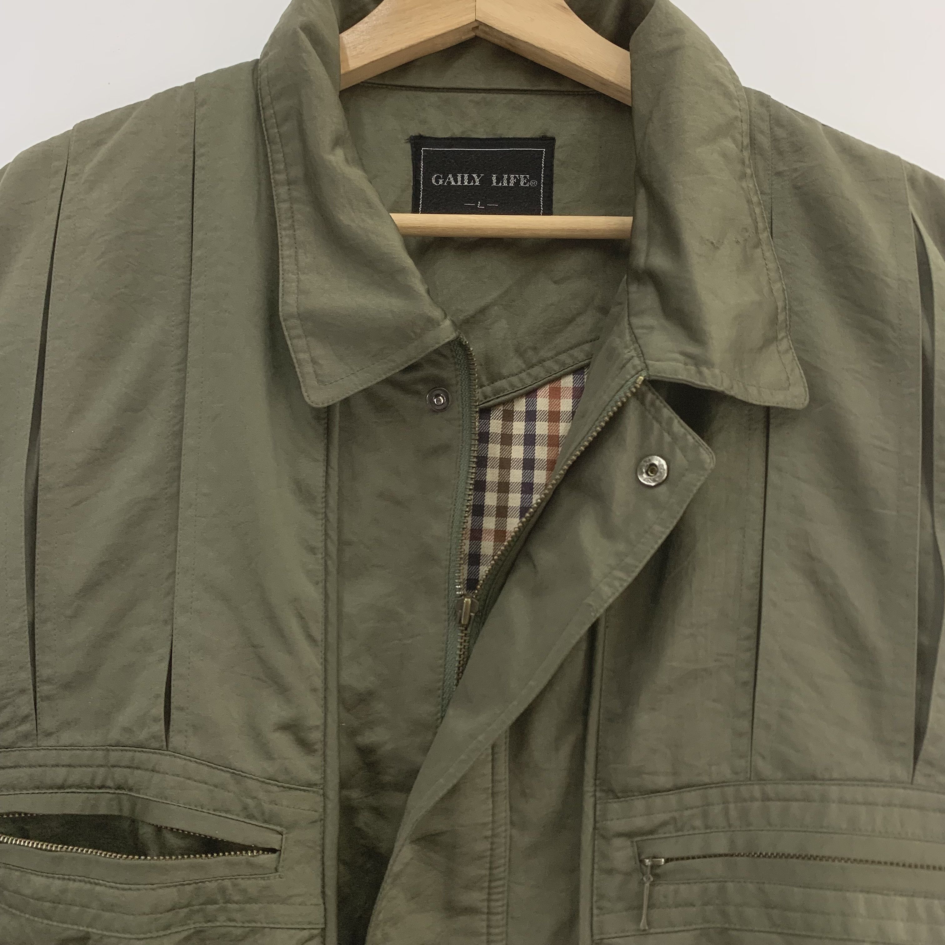 Japanese Brand Gaily Life Bomber Jacket Multipocket Olive Green Size US L / EU 52-54 / 3 - 7 Thumbnail