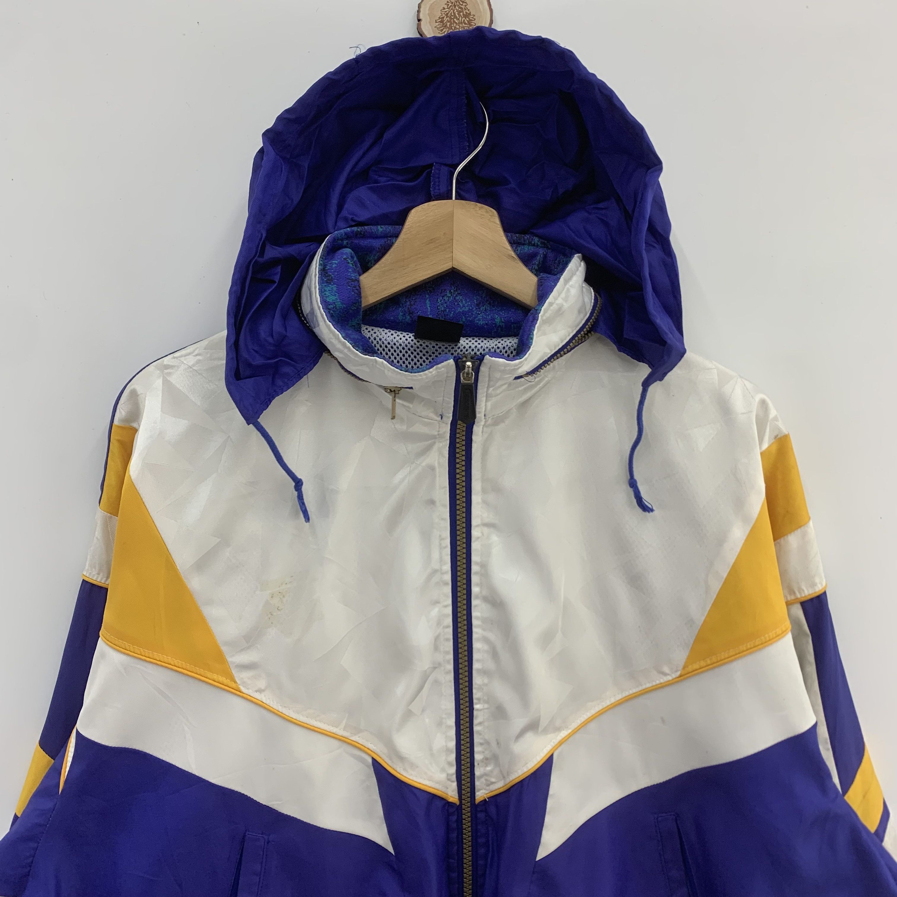 Descente × Japanese Brand × Vintage Vintage 90s Descente Jacket with Hooded | Shell Jacket Size US L / EU 52-54 / 3 - 2 Thumbnail