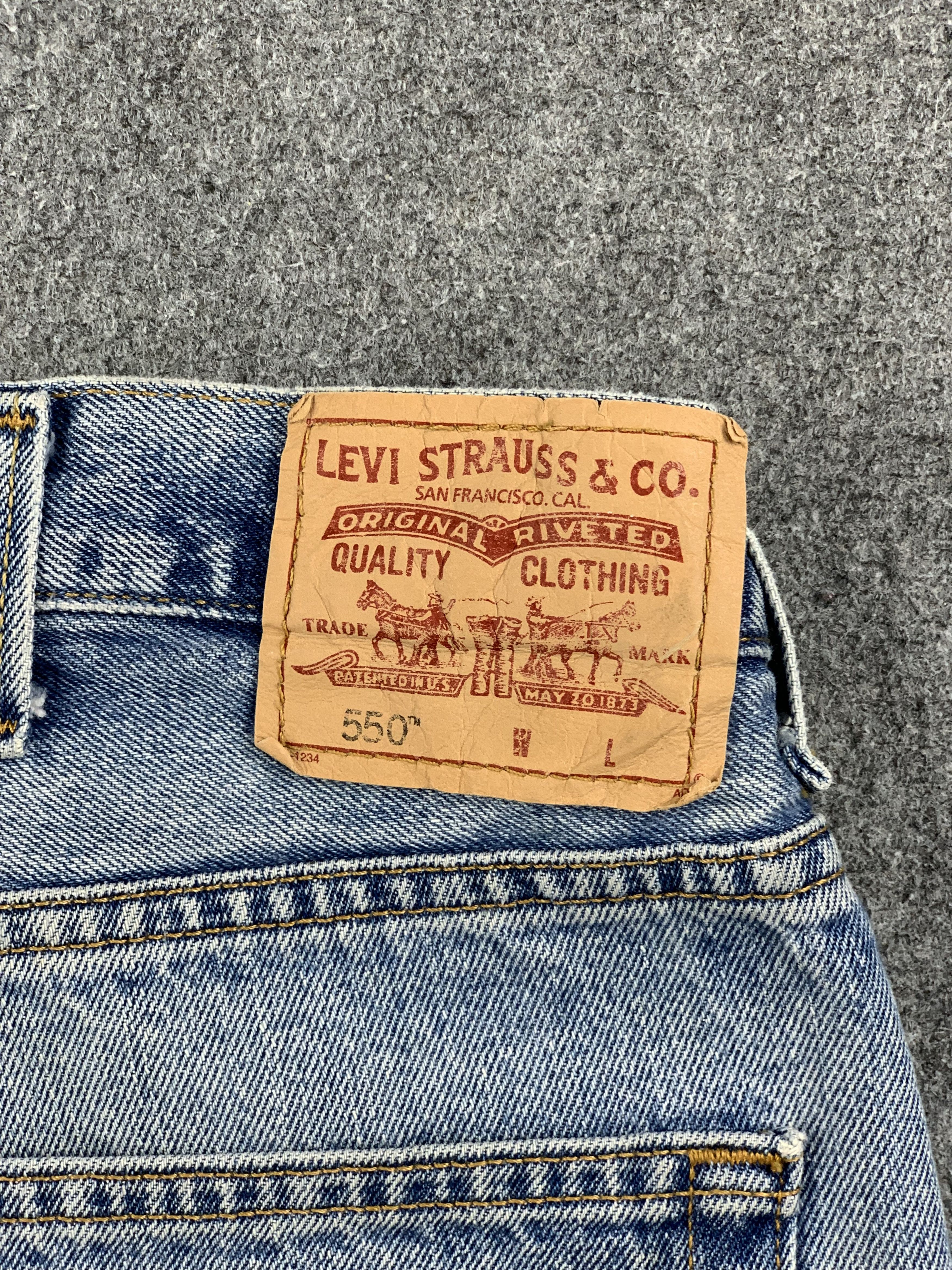 Levi's Vintage Levis 550 Faded Blue Jeans DP2205 Size US 44 / EU 60 - 5 Thumbnail