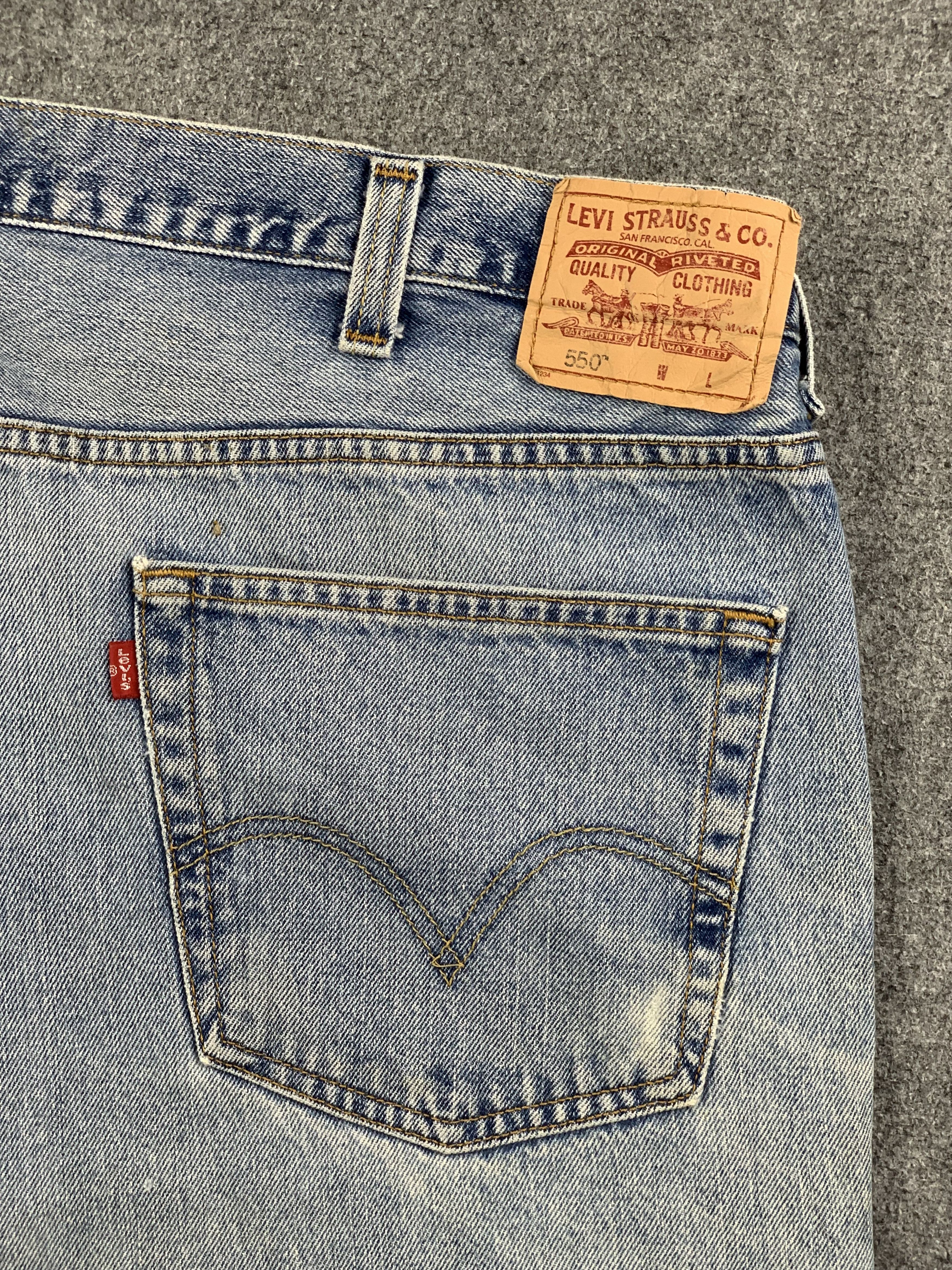 Levi's Vintage Levis 550 Faded Blue Jeans DP2205 Size US 44 / EU 60 - 12 Thumbnail