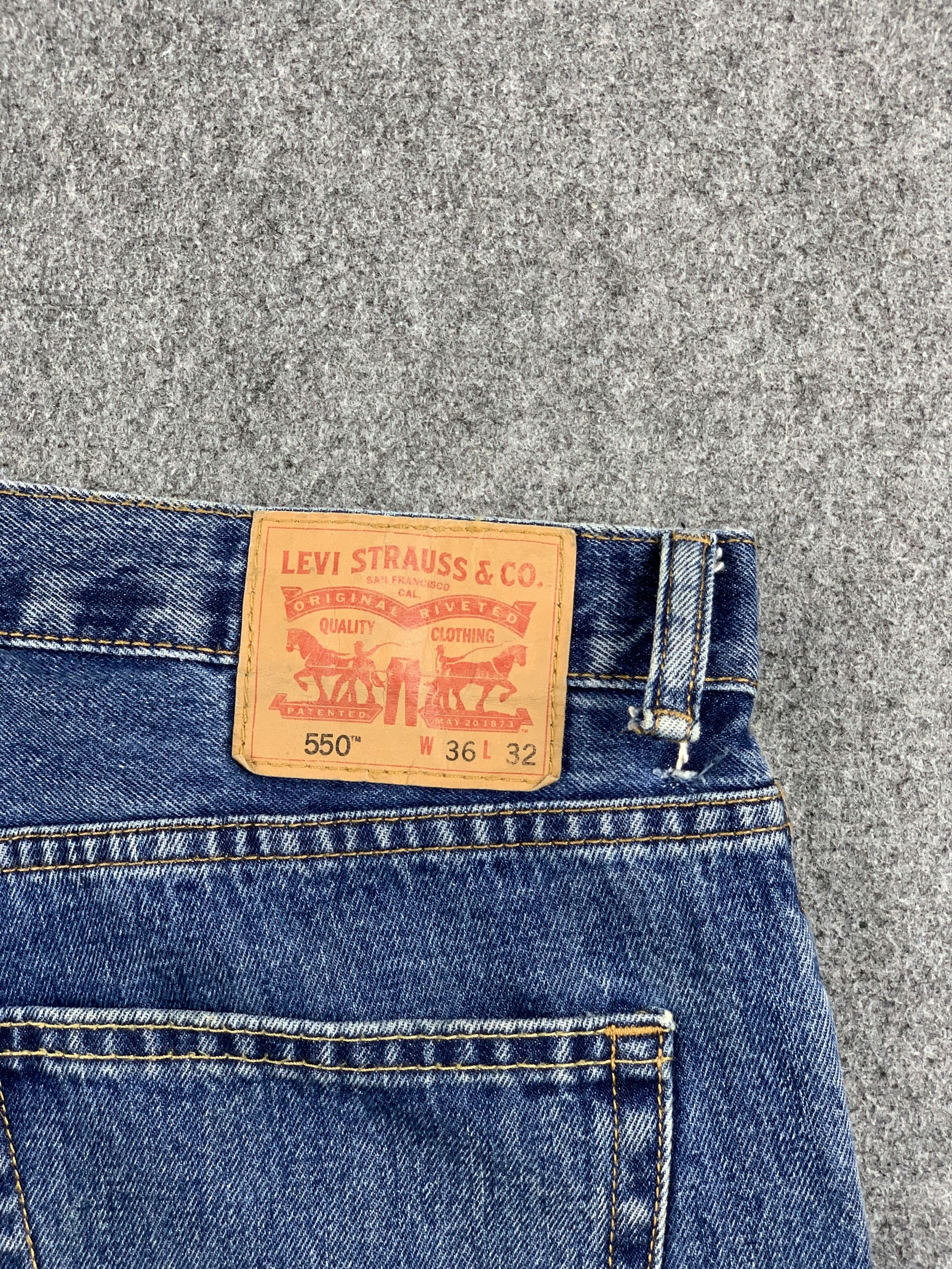 Levi's Vintage Levis 550 Light Blue Jeans DP2211 Size US 37 - 18 Thumbnail