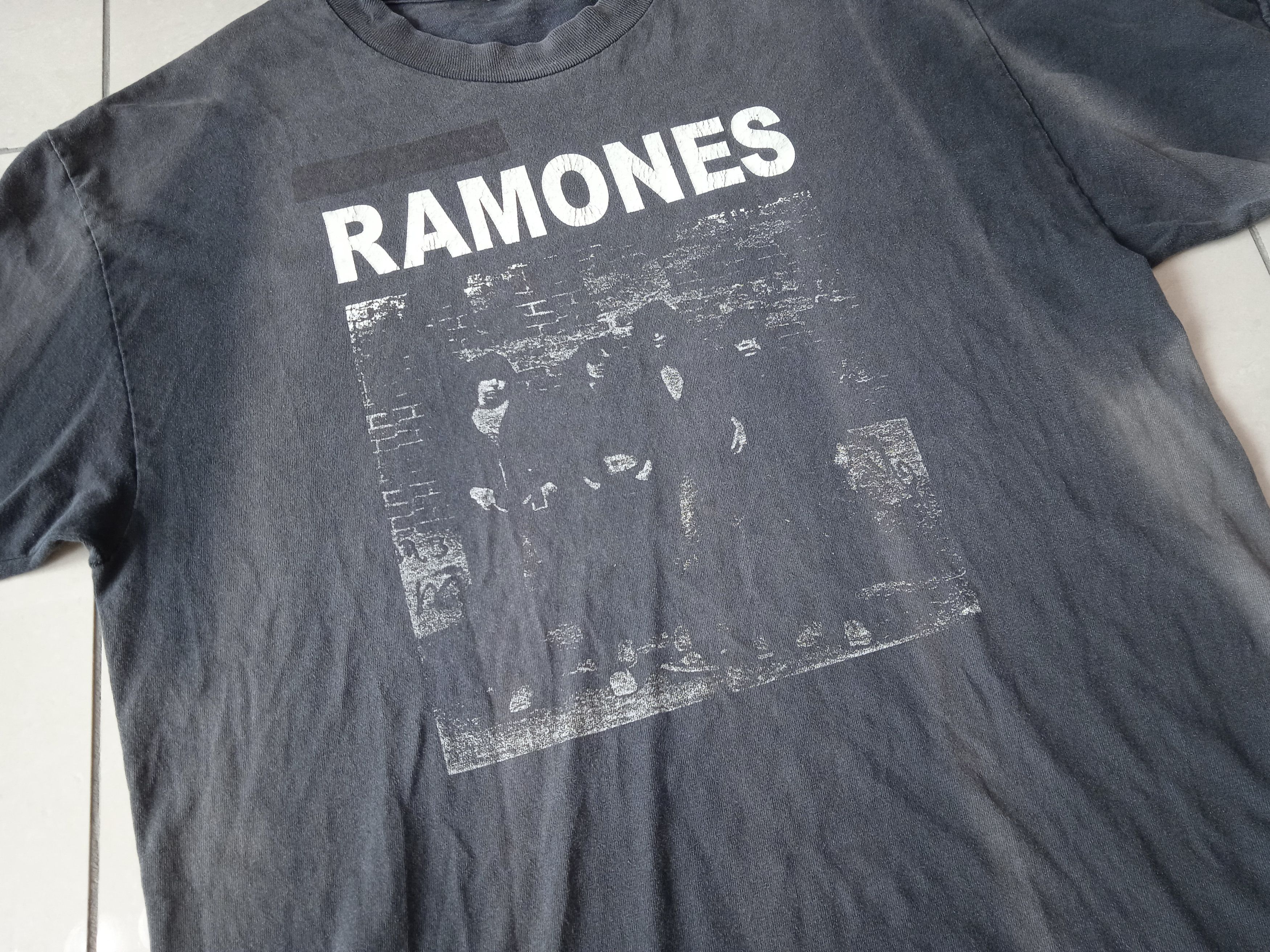 Band Tees × Vintage Vintage 2000s Ramones T-Shirt Size US L / EU 52-54 / 3 - 4 Thumbnail