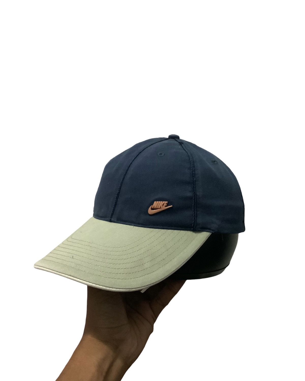Nike Vintage Faded Disstressed Nike Strapback 90s Hat/Cap Size ONE SIZE - 2 Thumbnail