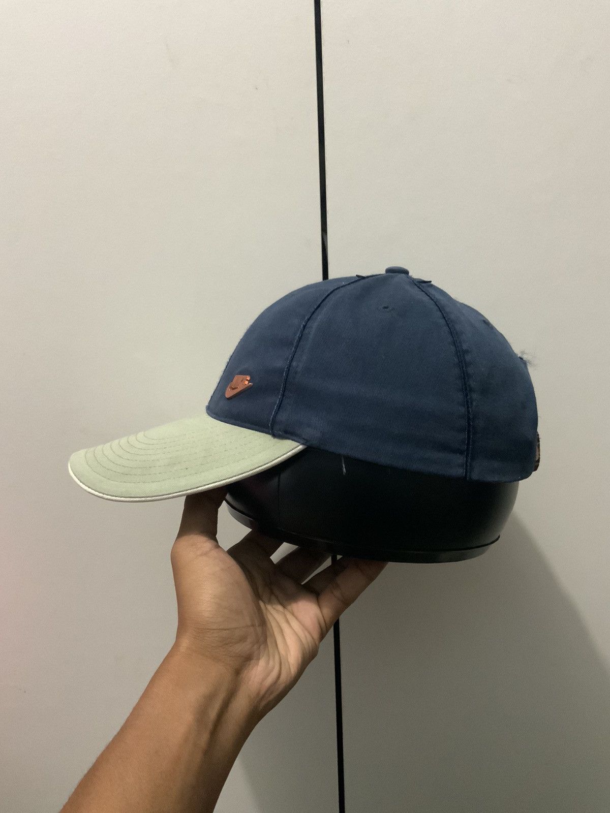Nike Vintage Faded Disstressed Nike Strapback 90s Hat/Cap Size ONE SIZE - 3 Thumbnail