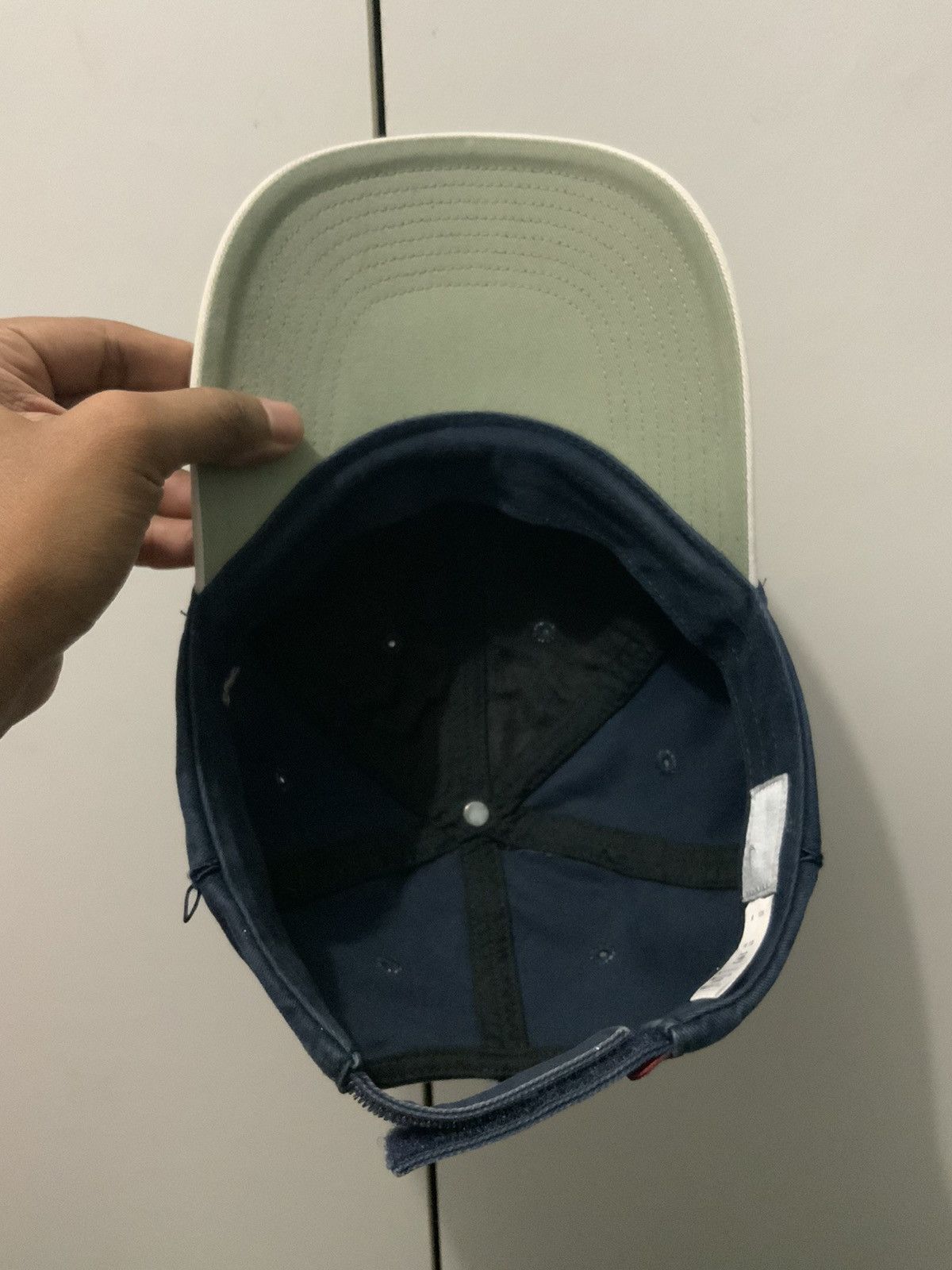 Nike Vintage Faded Disstressed Nike Strapback 90s Hat/Cap Size ONE SIZE - 8 Thumbnail