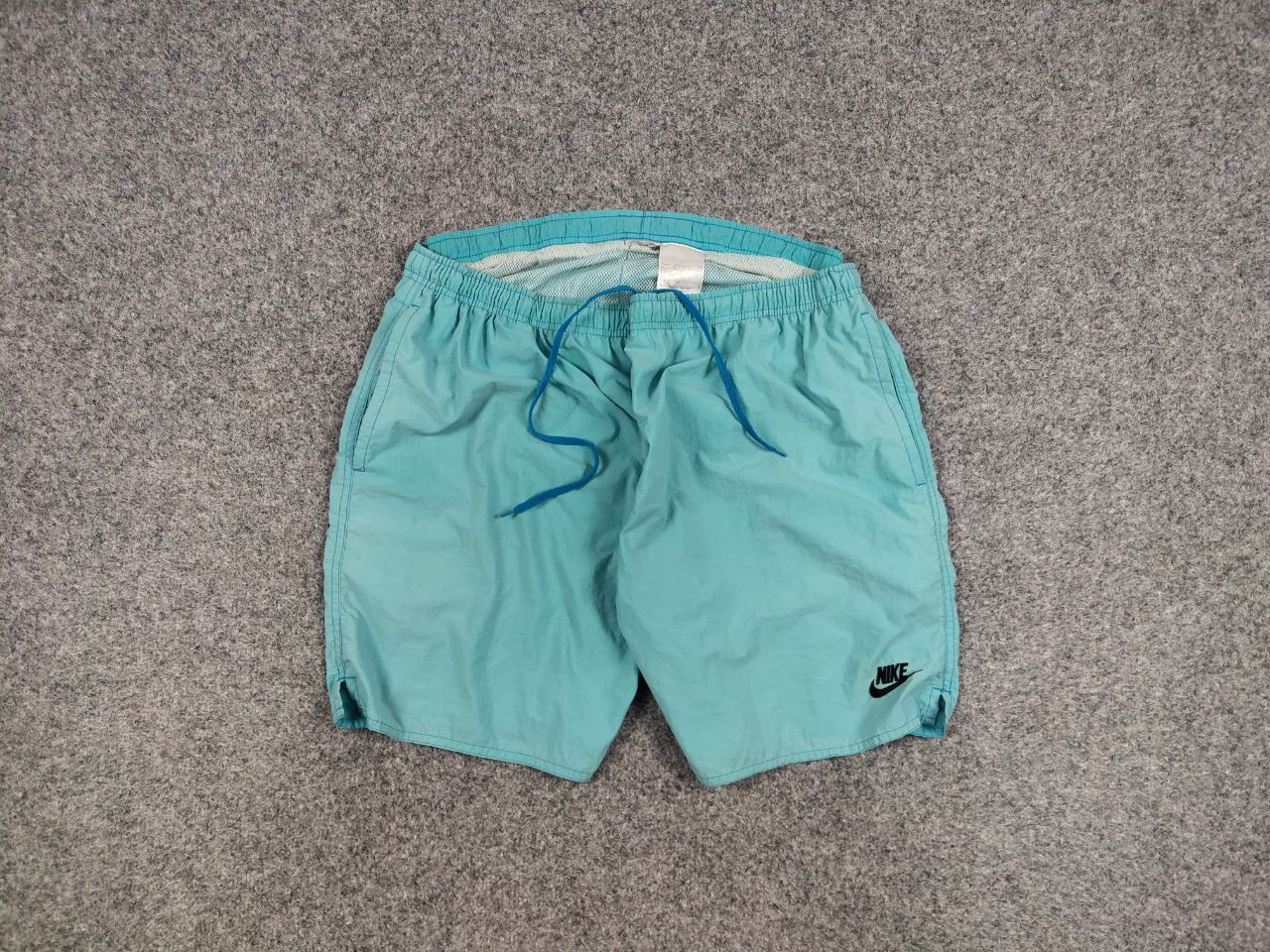 Nike Vintage 90's Nike Big Logo Swoosh Nylon Shorts Casual Size US 34 / EU 50 - 1 Thumbnail