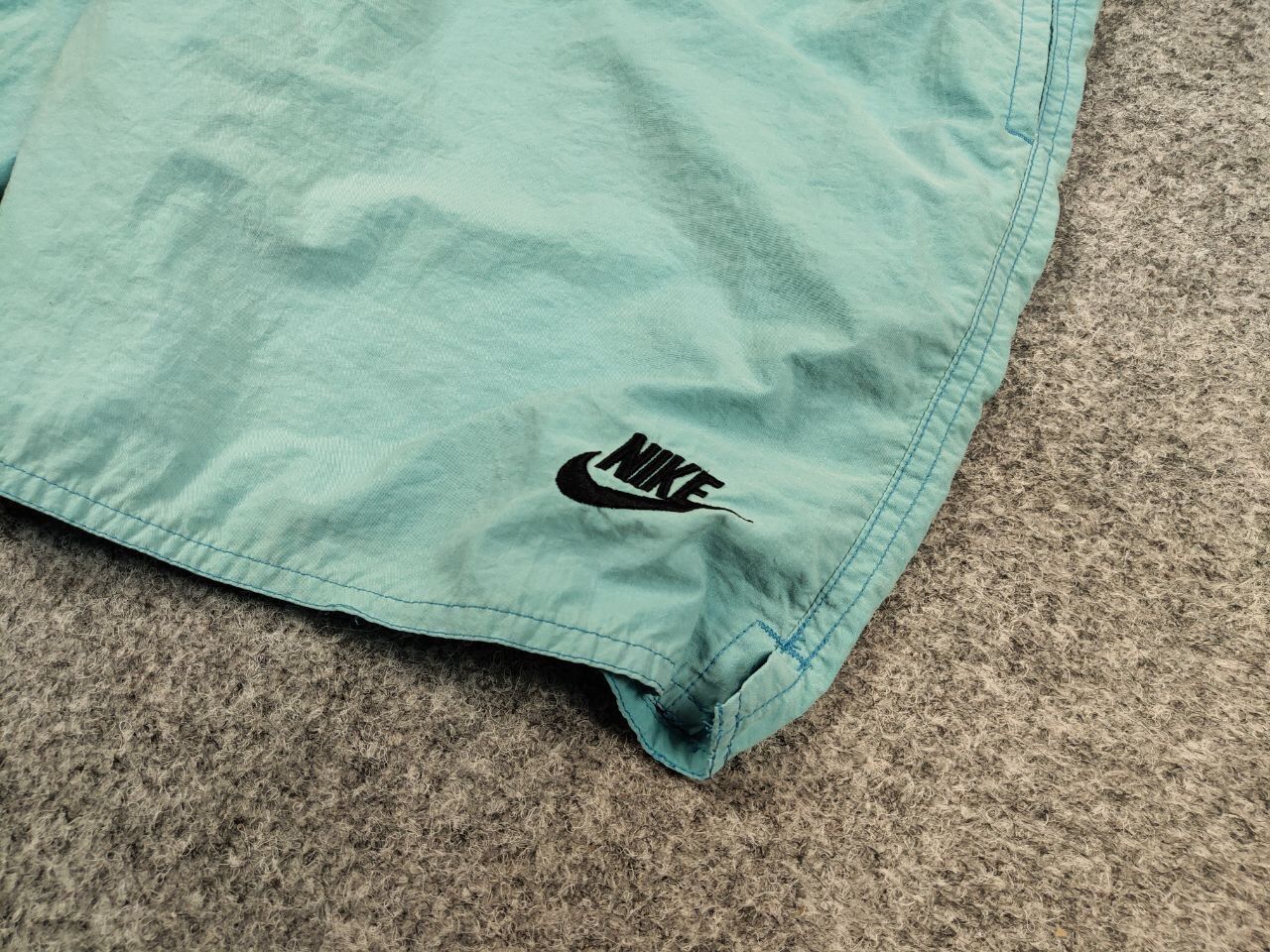 Nike Vintage 90's Nike Big Logo Swoosh Nylon Shorts Casual Size US 34 / EU 50 - 4 Thumbnail