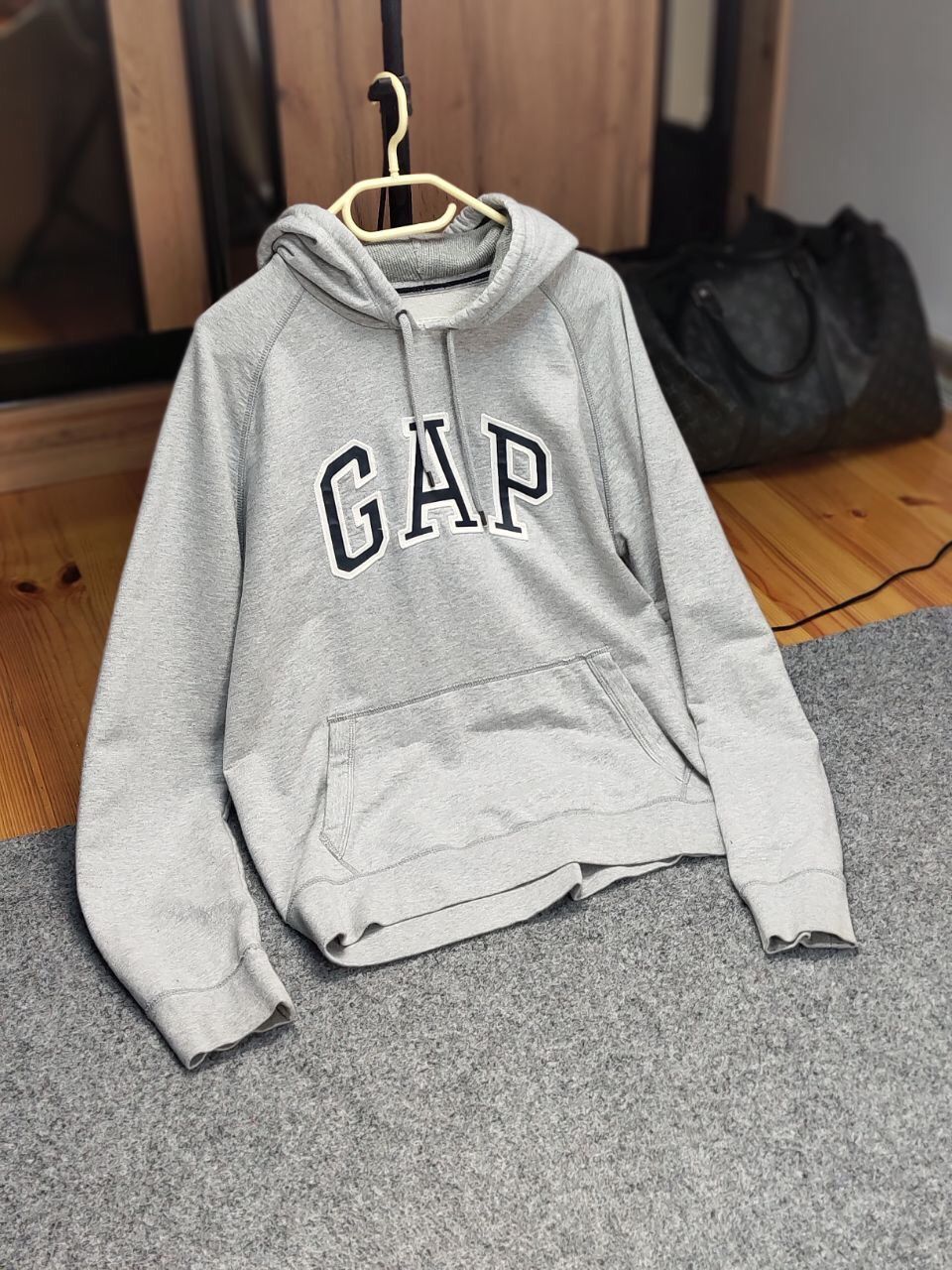 Gap Vintage Gap Blank Boxy Grey Hoodie Big Embroidered Logo Size US XL / EU 56 / 4 - 16 Thumbnail