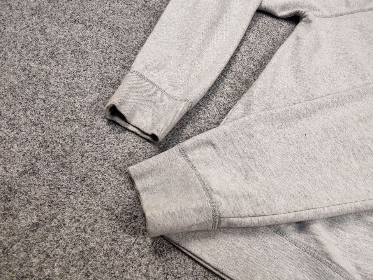 Gap Vintage Gap Blank Boxy Grey Hoodie Big Embroidered Logo Size US XL / EU 56 / 4 - 14 Thumbnail
