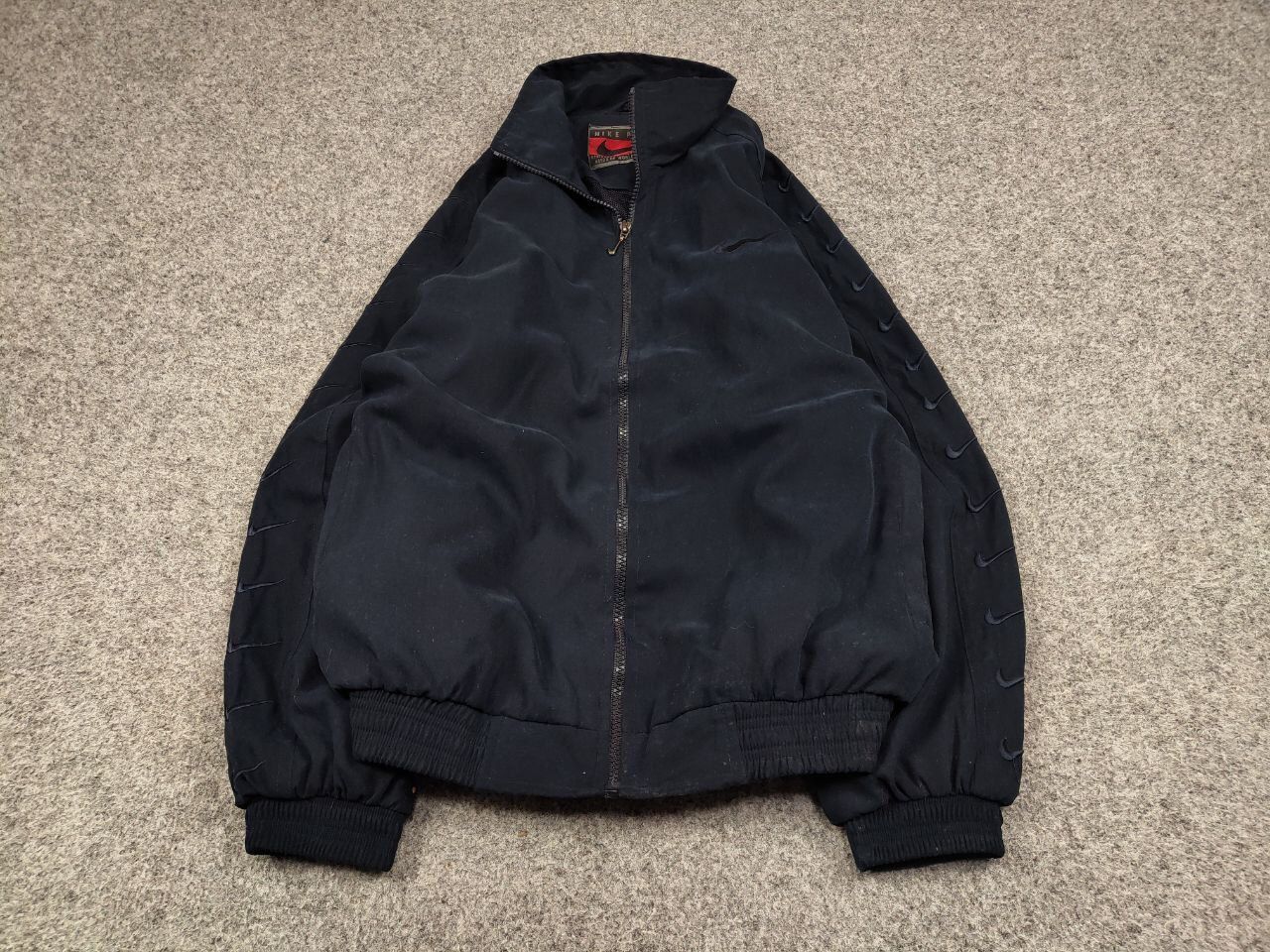 Nike Vintage 90's Nike Premier Dark Blue Logo Light Trek Jacket Size US L / EU 52-54 / 3 - 3 Thumbnail