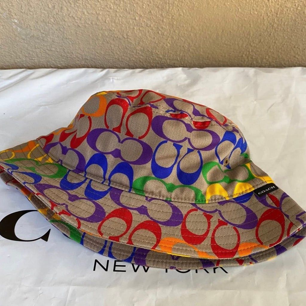 coach rainbow signature Bucket Hat c9122