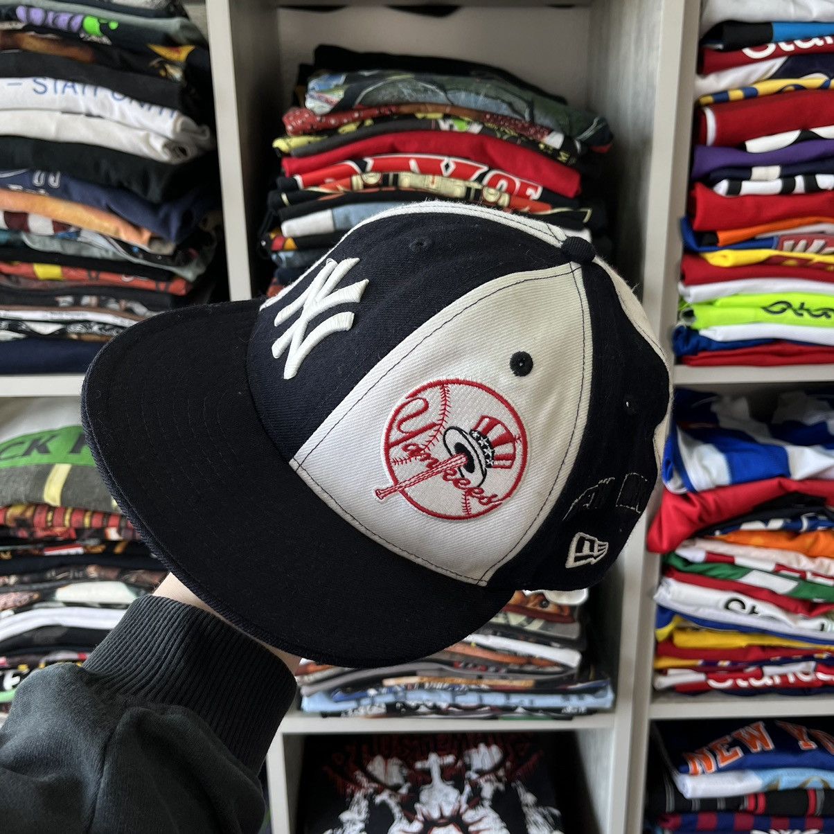 New Era × New York Yankees VINTAGE 🔥 NEW ERA MULTI LOGO SNAPBACK CAP HAT SIZE 6 7/8 Size ONE SIZE - 1 Thumbnail