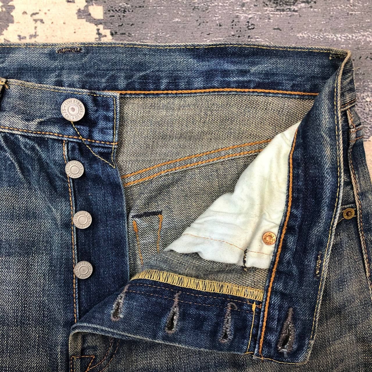 Levi's P400 LEVI'S DISTRESSED JEANS Size US 34 / EU 50 - 6 Thumbnail