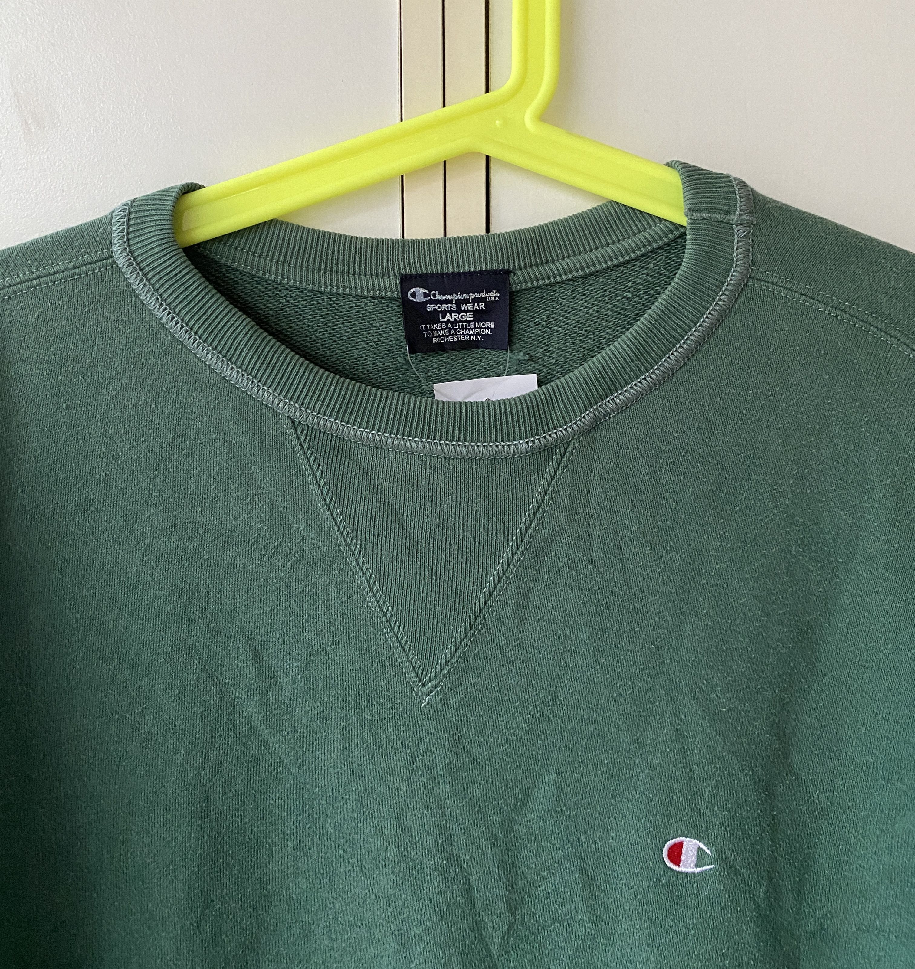 Champion VINTAGE Y2K CHAMPION SWEATSHIRT Size US L / EU 52-54 / 3 - 2 Thumbnail